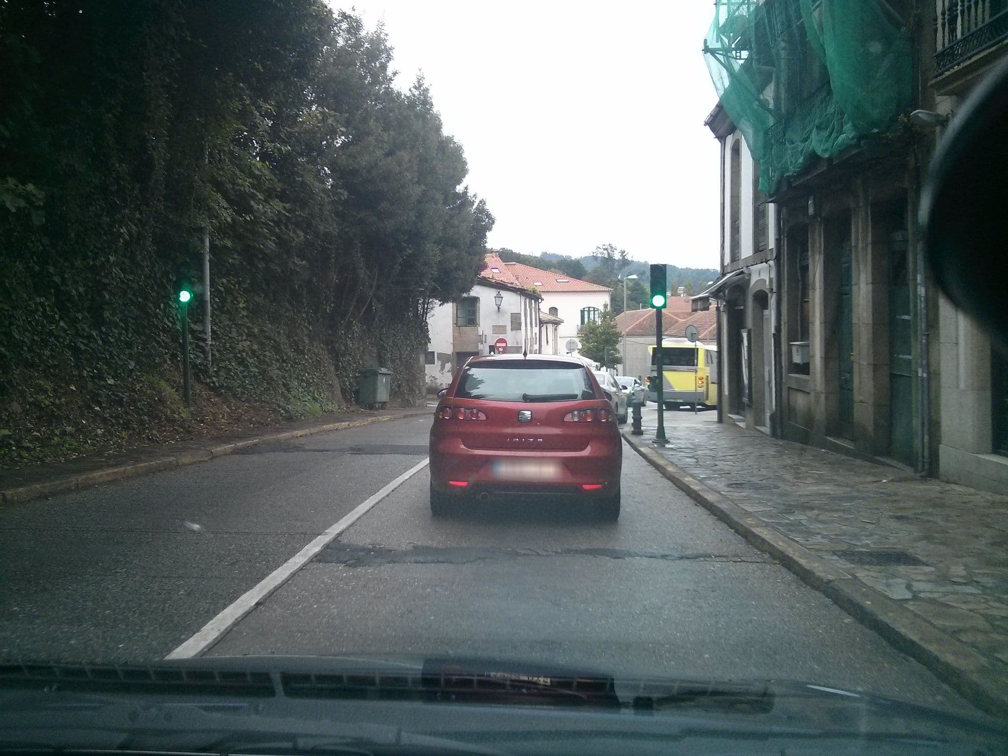 Street view near Pombal Rooms, Santiago de Compostela