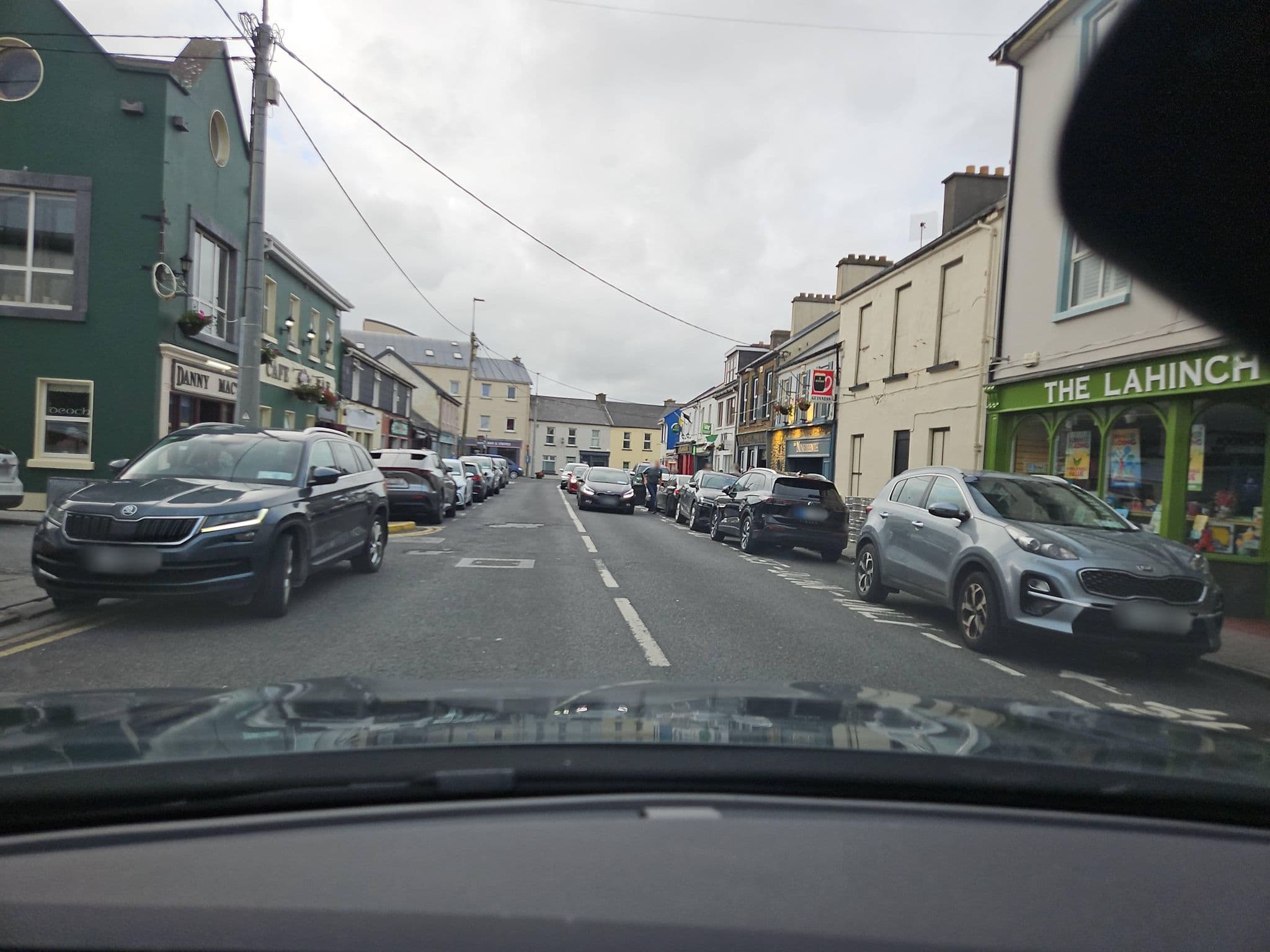 Street view near Atlantic Hotel, Ennistimon — © toho (CC BY-SA · Mapillary)