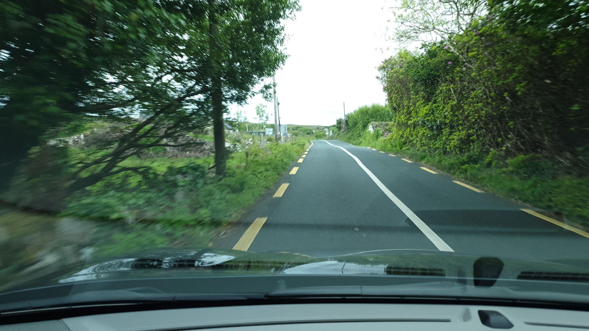 Street view near Anglers Return, Clifden — © yannakis (CC BY-SA · Mapillary)