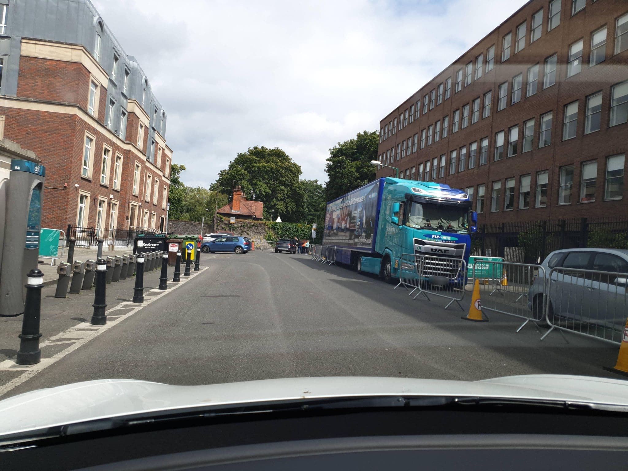 Street view near Albany House, Dublin — © yannakis (CC BY-SA · Mapillary)