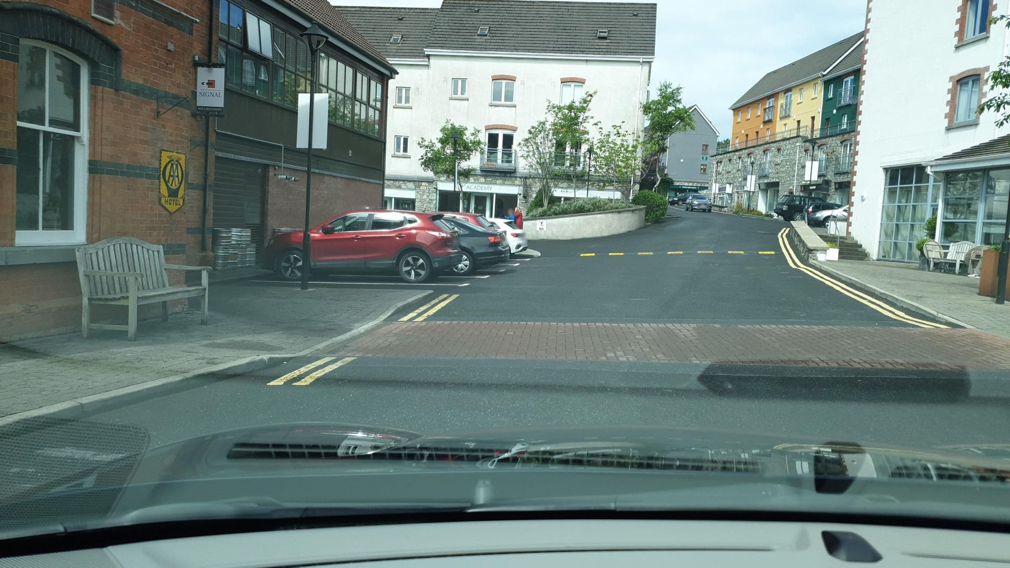 Street view near The Station House Hotel, Clifden — © yannakis (CC BY-SA · Mapillary)