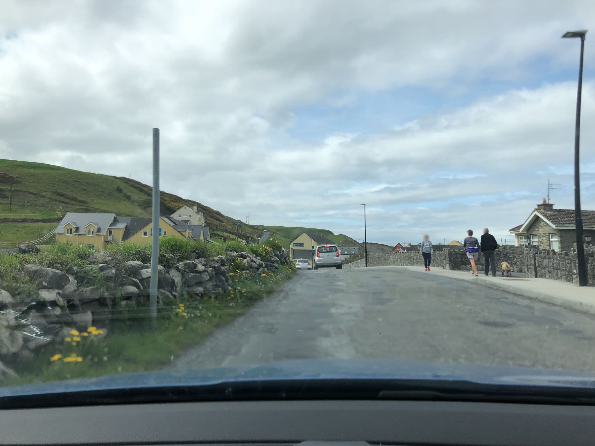 Street view near Doonmacfelim House B&B, Ennistimon — © stefan005 (CC BY-SA · Mapillary)