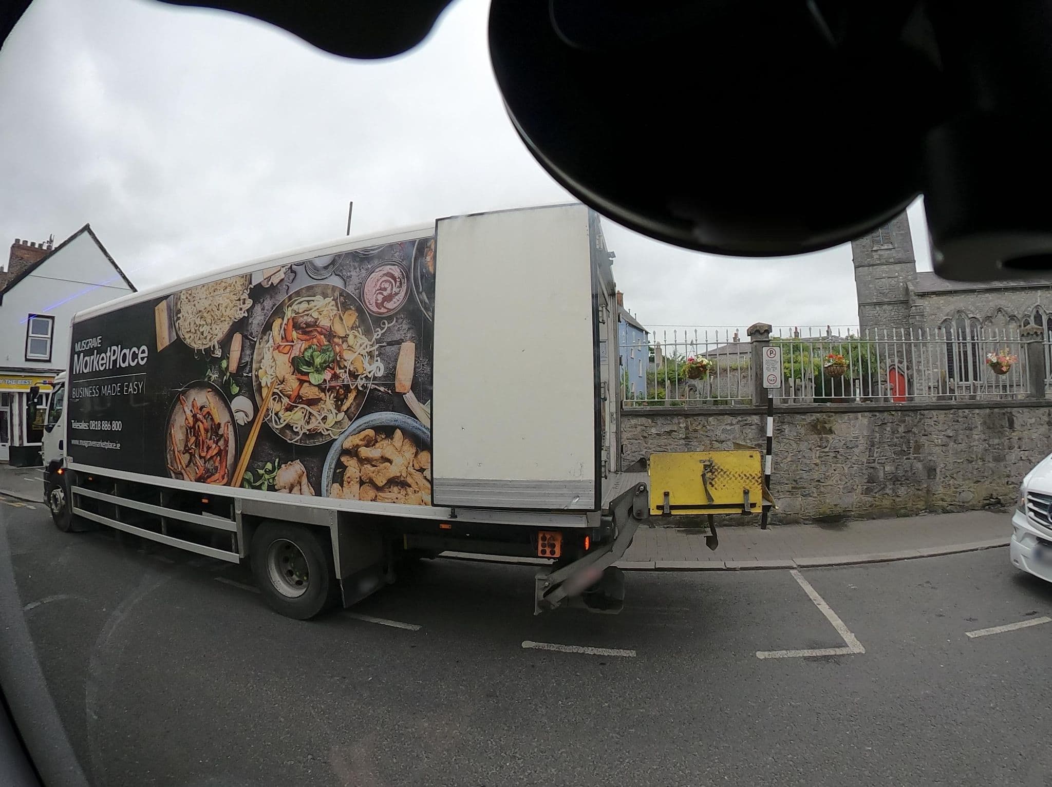 Street view near Langton House Hotel, Kilkenny — © annekaro (CC BY-SA · Mapillary)