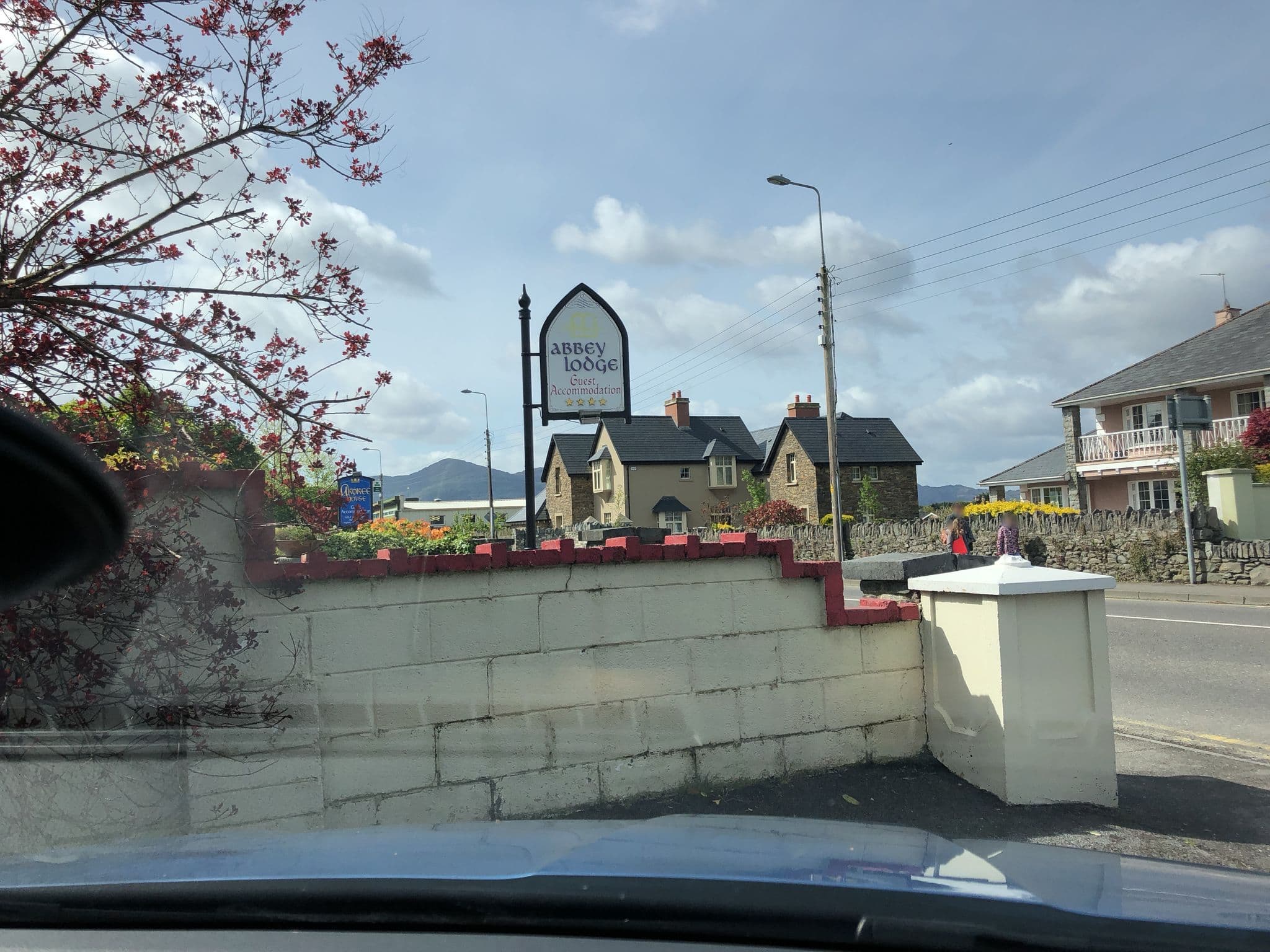 Street view near Abbey Lodge, Killarney — © stefan005 (CC BY-SA · Mapillary)