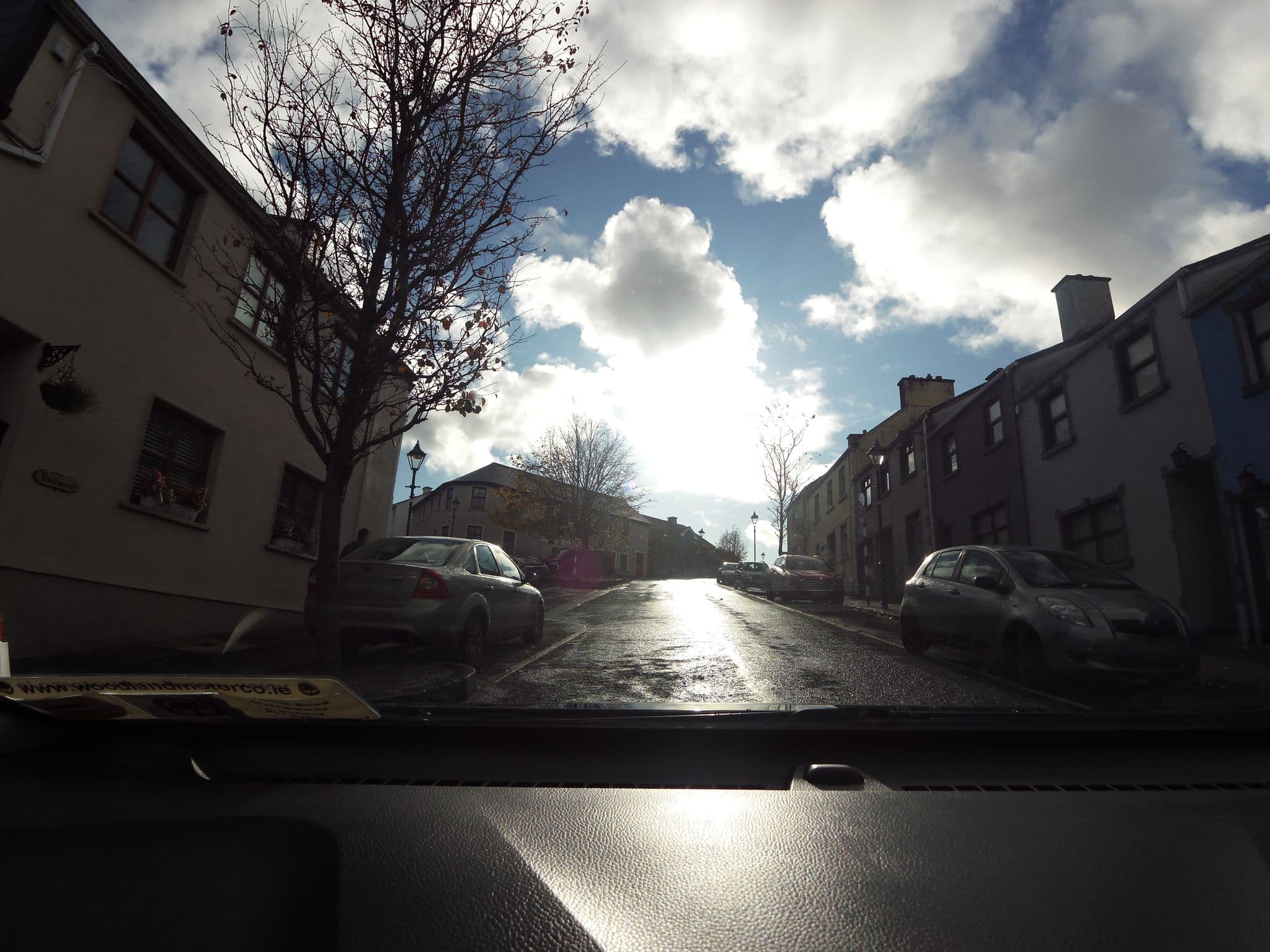 Street view near High Street House, Westport — © dacor (CC BY-SA · Mapillary)