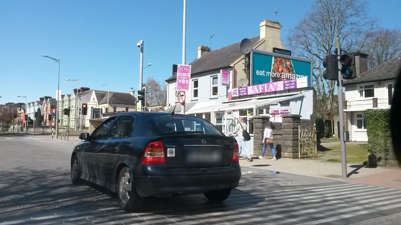 Street view near Willow Lodge, Cork — © debigc (CC BY-SA · Mapillary)