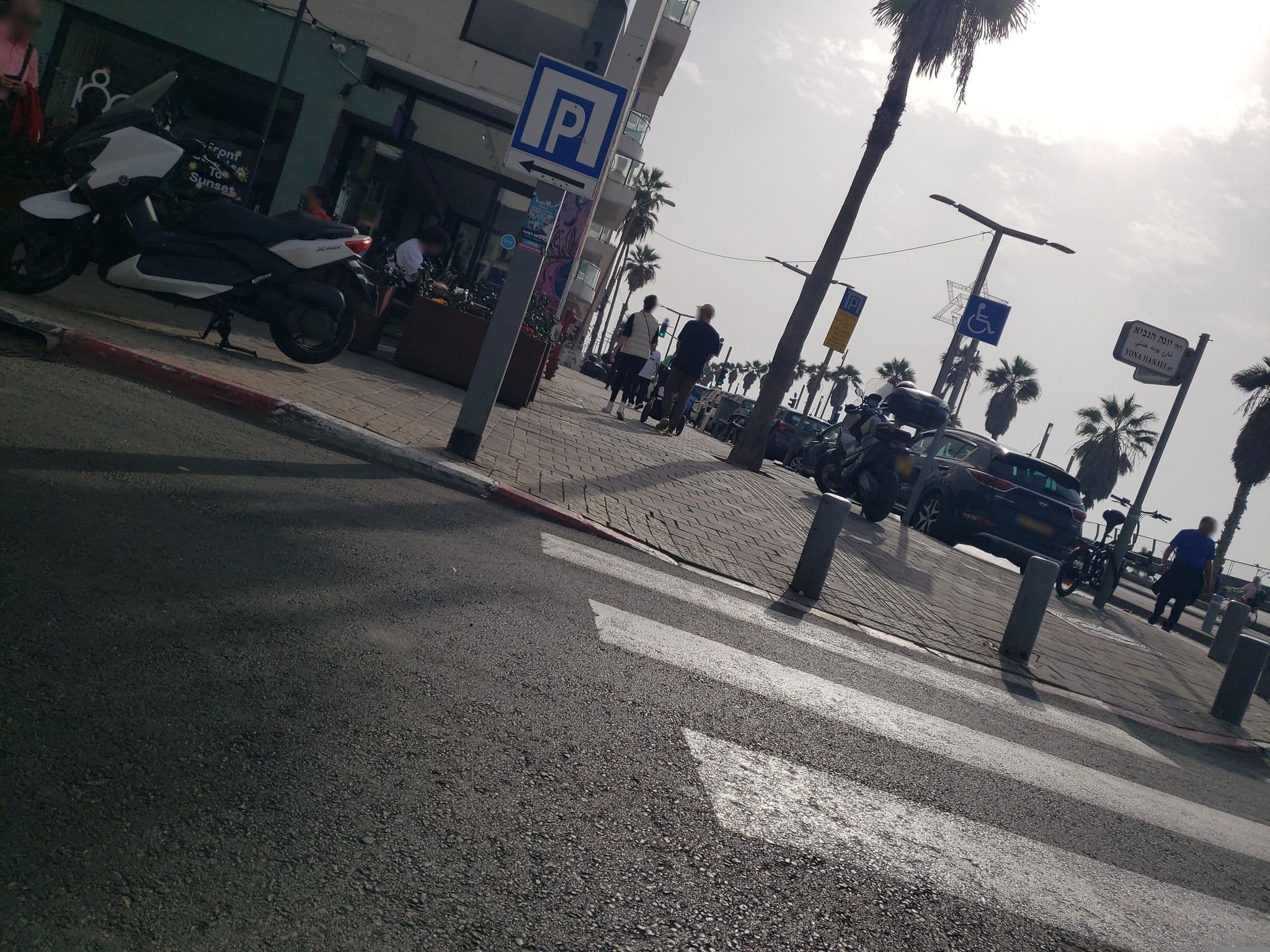 Street view near Herbert Samuel By the Beach, Tel Aviv — © mapfool (CC BY-SA · Mapillary)
