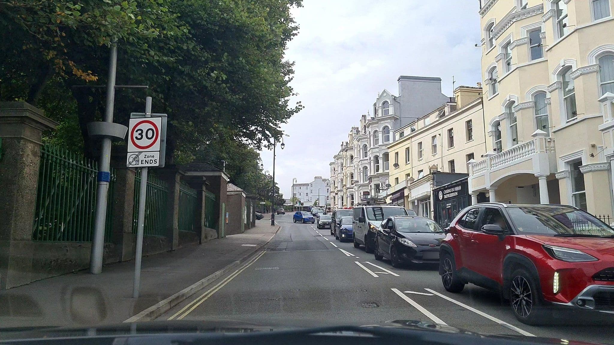 Street view near Mannin Hotel, Douglas — © mappo2 (CC BY-SA · Mapillary)