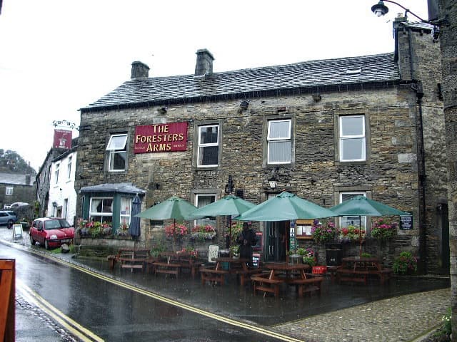 The Foresters Arms (via Wikimedia Commons, CC BY-SA 2.0)