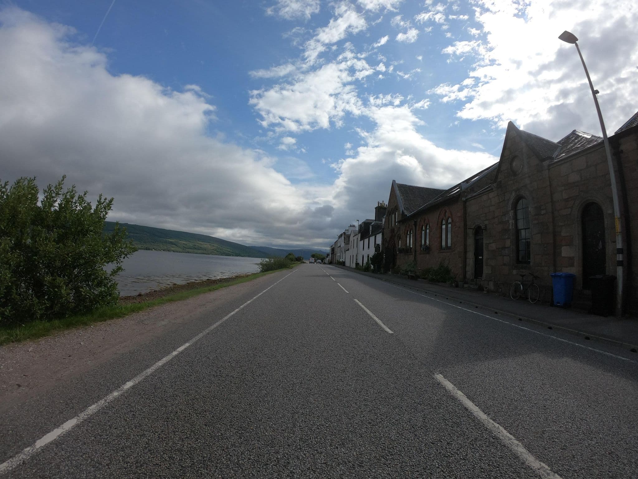 Street view near Newton Hall, Garelochhead — © joostjakob (CC BY-SA · Mapillary)