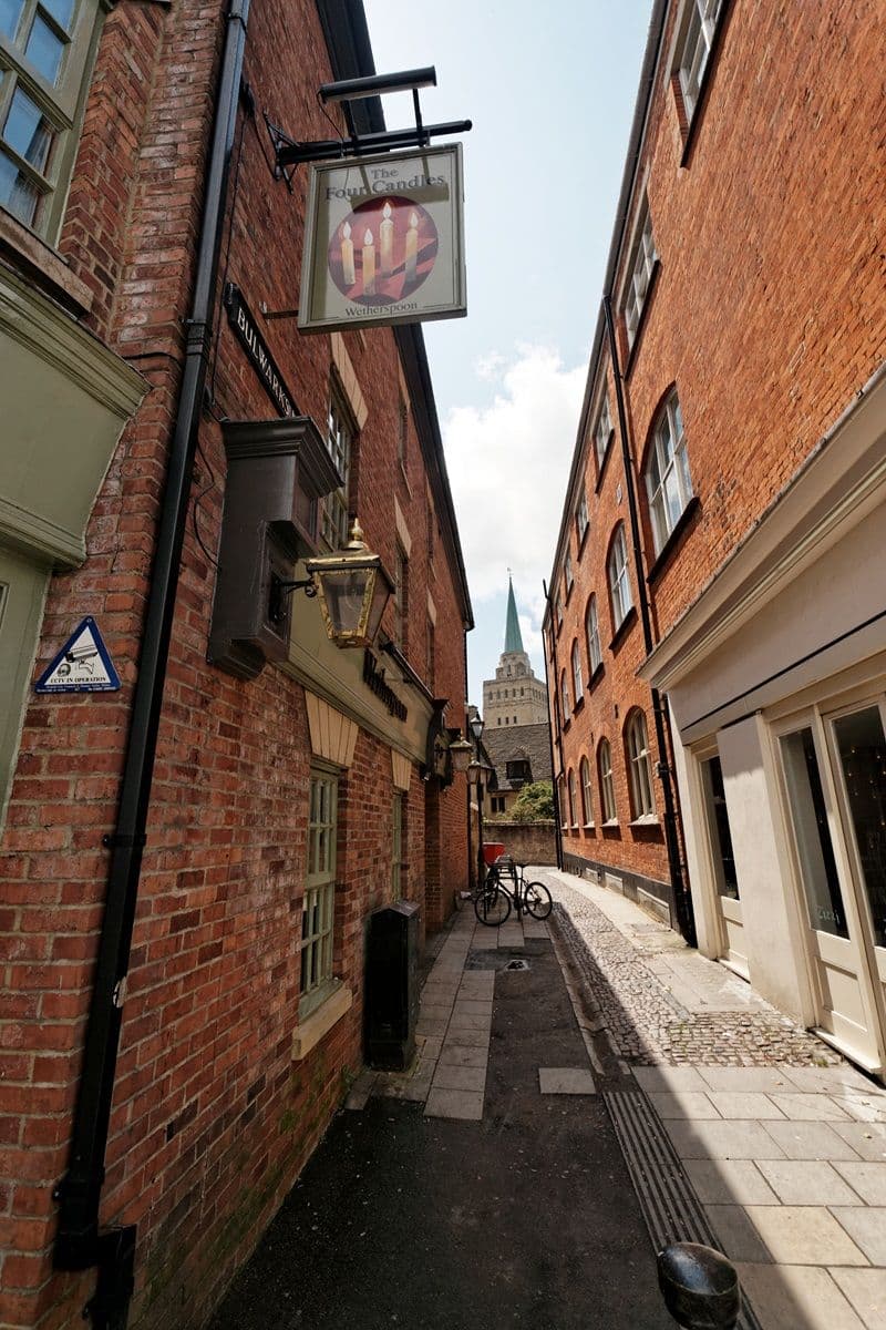 Street view near Eurobar Café & Hotel, Oxford — © txllxt (CC BY-SA · Mapillary)