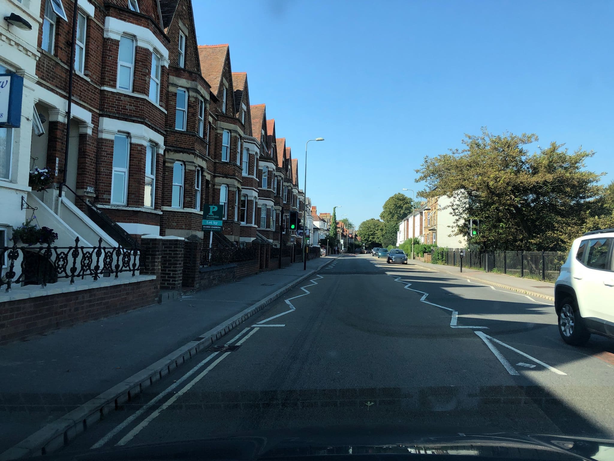 Street view near Sportsview Guest House, Oxford — © laye (CC BY-SA · Mapillary)