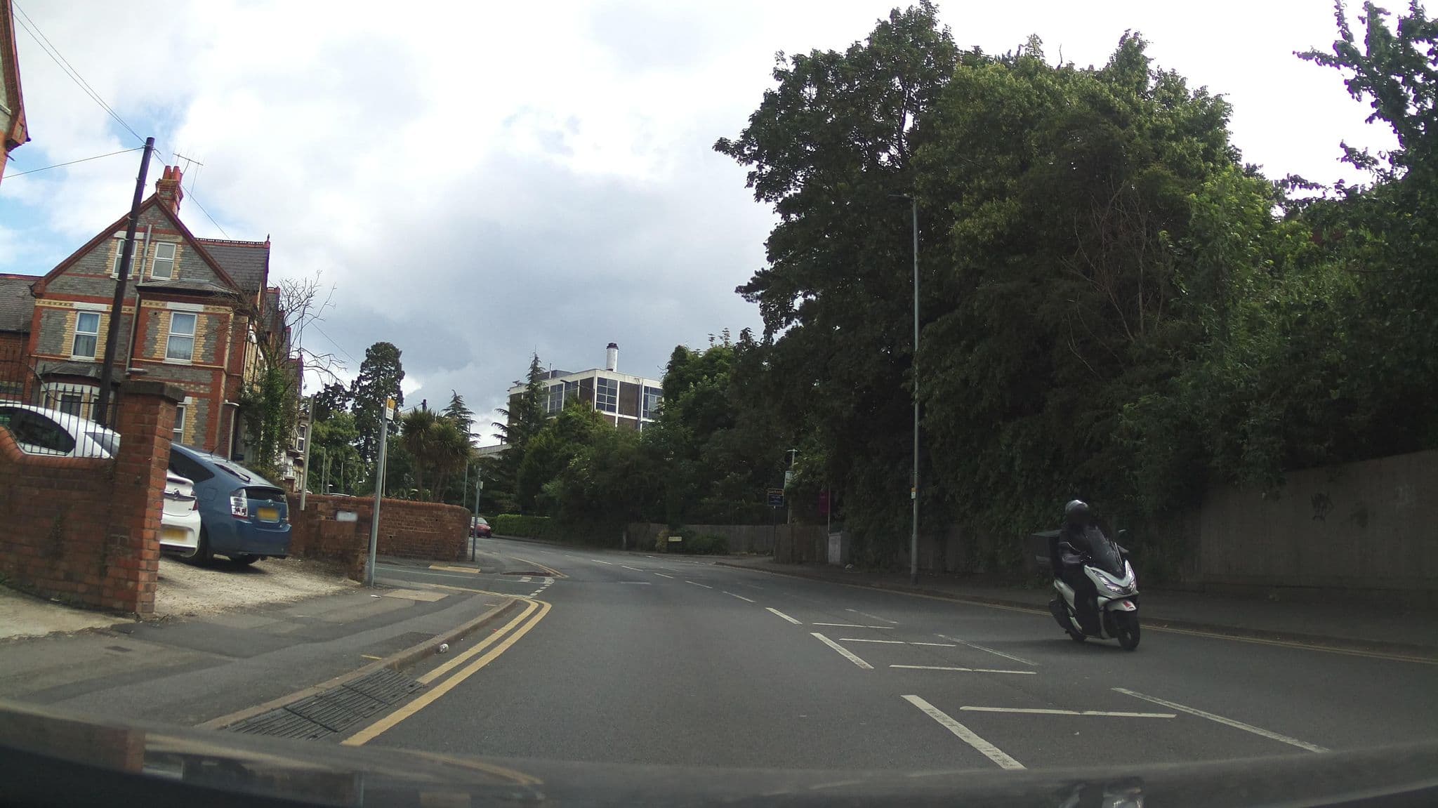 Street view near Rose's Bed & Breakfast, Reading — © southglos (CC BY-SA · Mapillary)