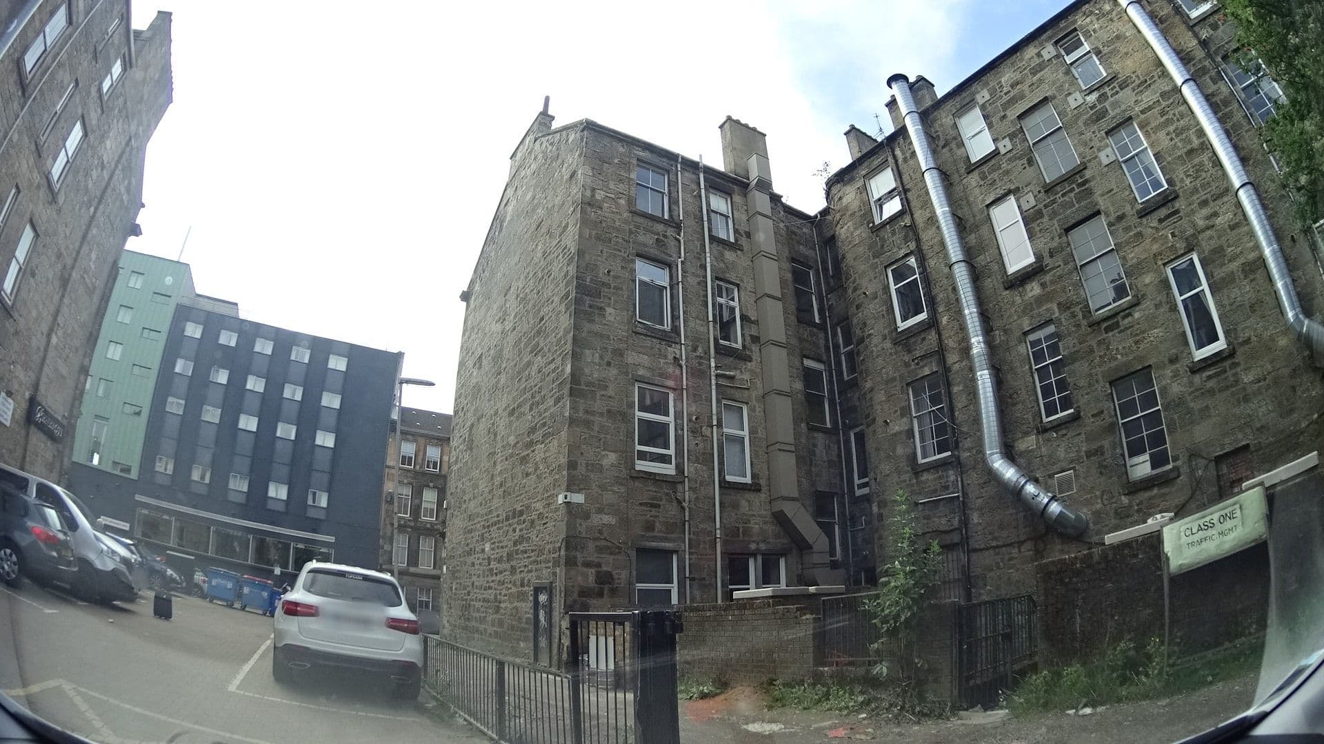 Street view near Devoncove Hotel, Glasgow — © panieravide (CC BY-SA · Mapillary)
