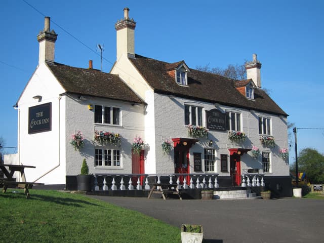 The Cock Inn (via Wikimedia Commons, CC BY-SA 2.0)