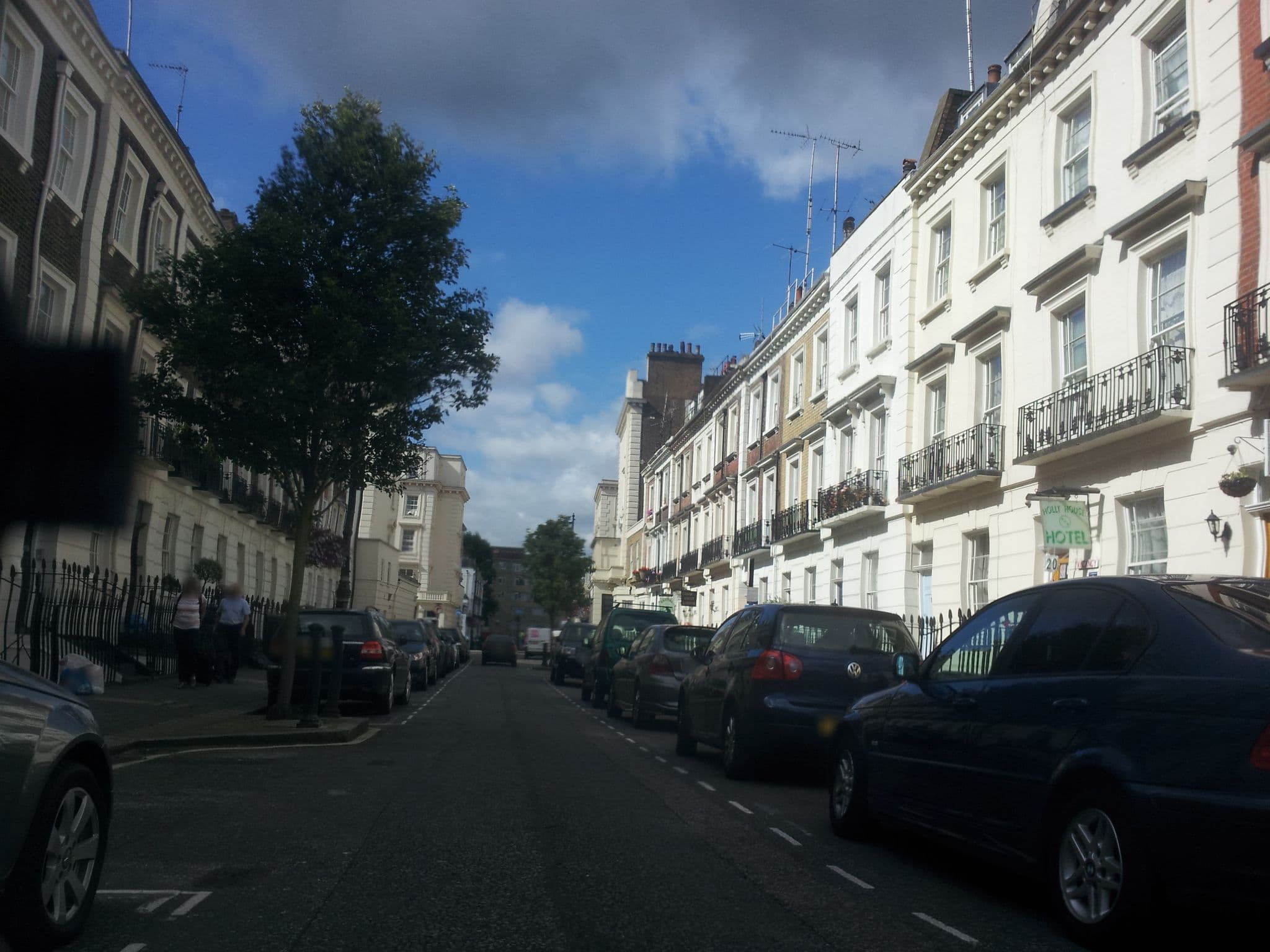 Street view near Cherry Court Hotel, Pimlico — © paulbiv (CC BY-SA · Mapillary)