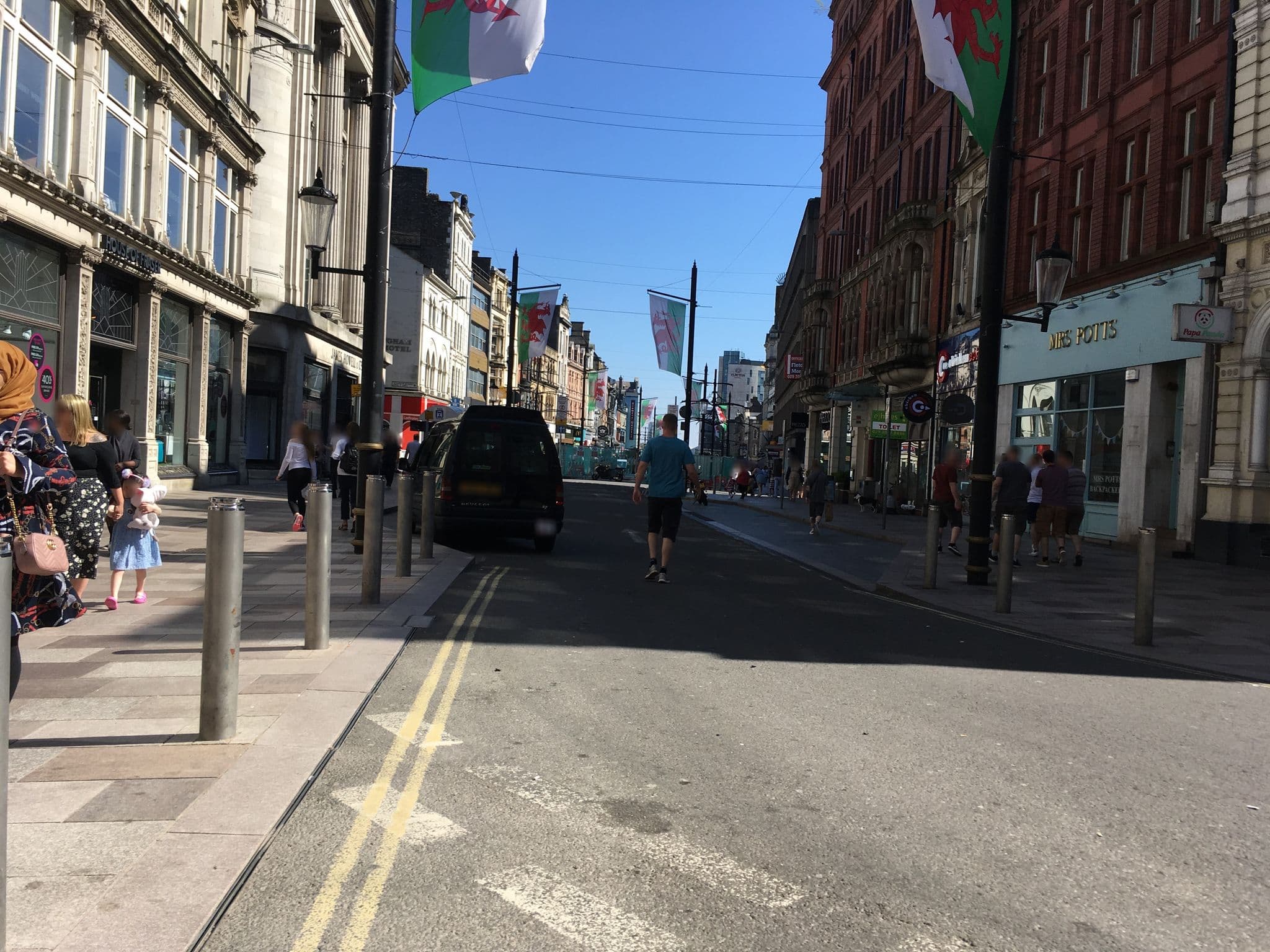 Street view near Mrs Potts Hostel, Cardiff — © southglos (CC BY-SA · Mapillary)