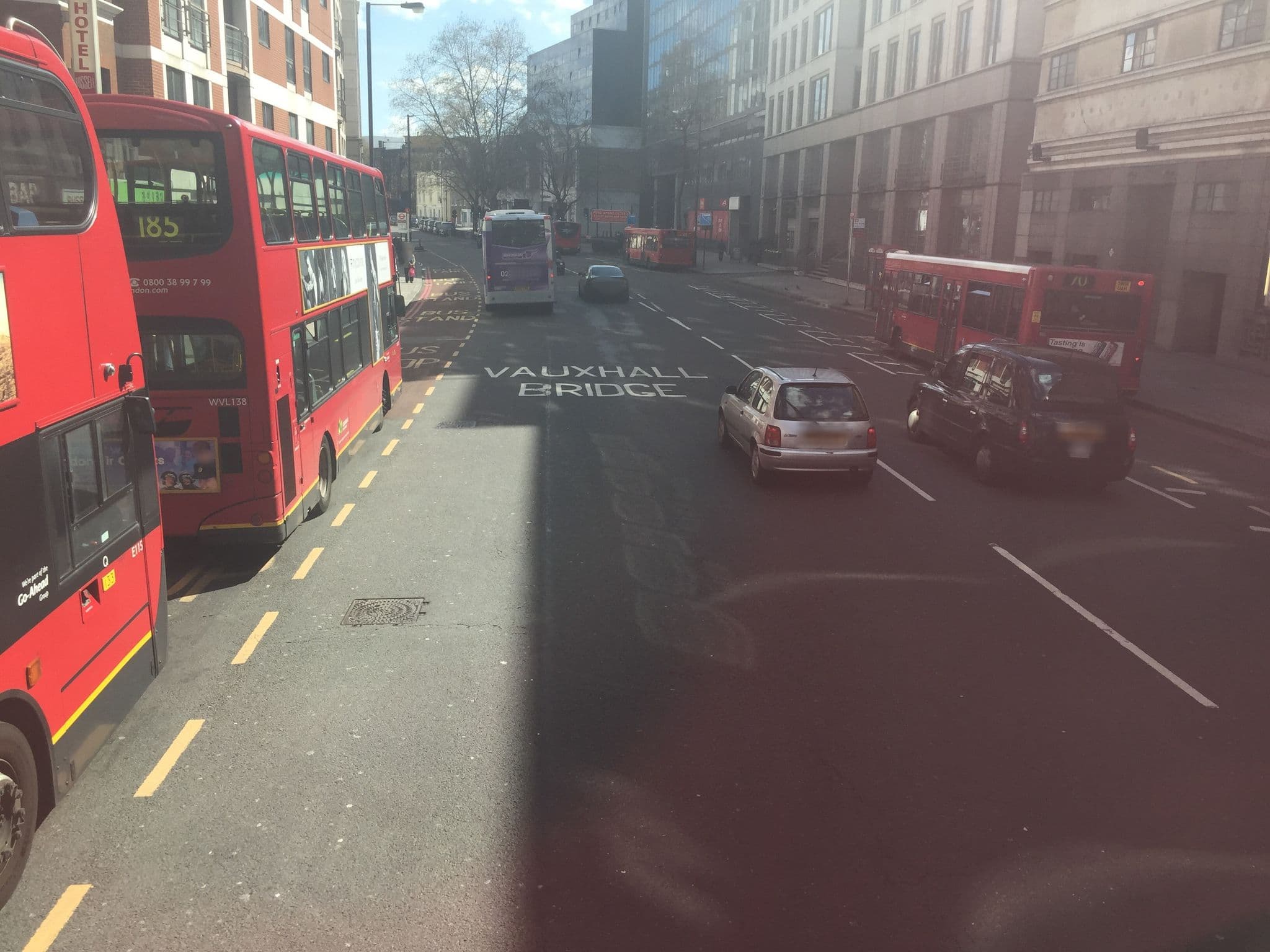 Street view near Russell Hotel, City of Westminster — © tommorris (CC BY-SA · Mapillary)