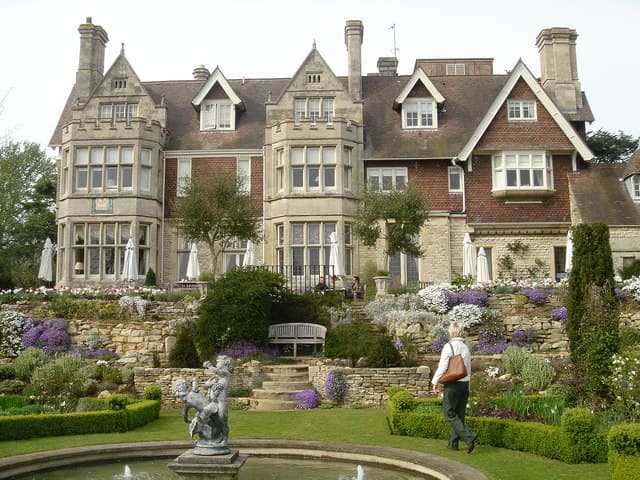 Hambleton Hall (via Wikimedia Commons, CC BY-SA 2.0)