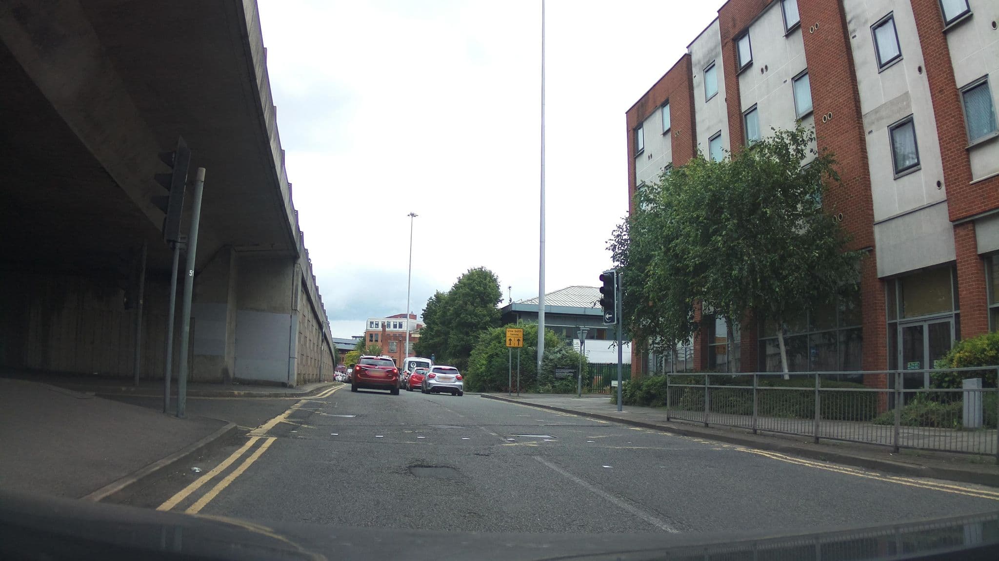 Street view near Premier Inn, Reading — © southglos (CC BY-SA · Mapillary)