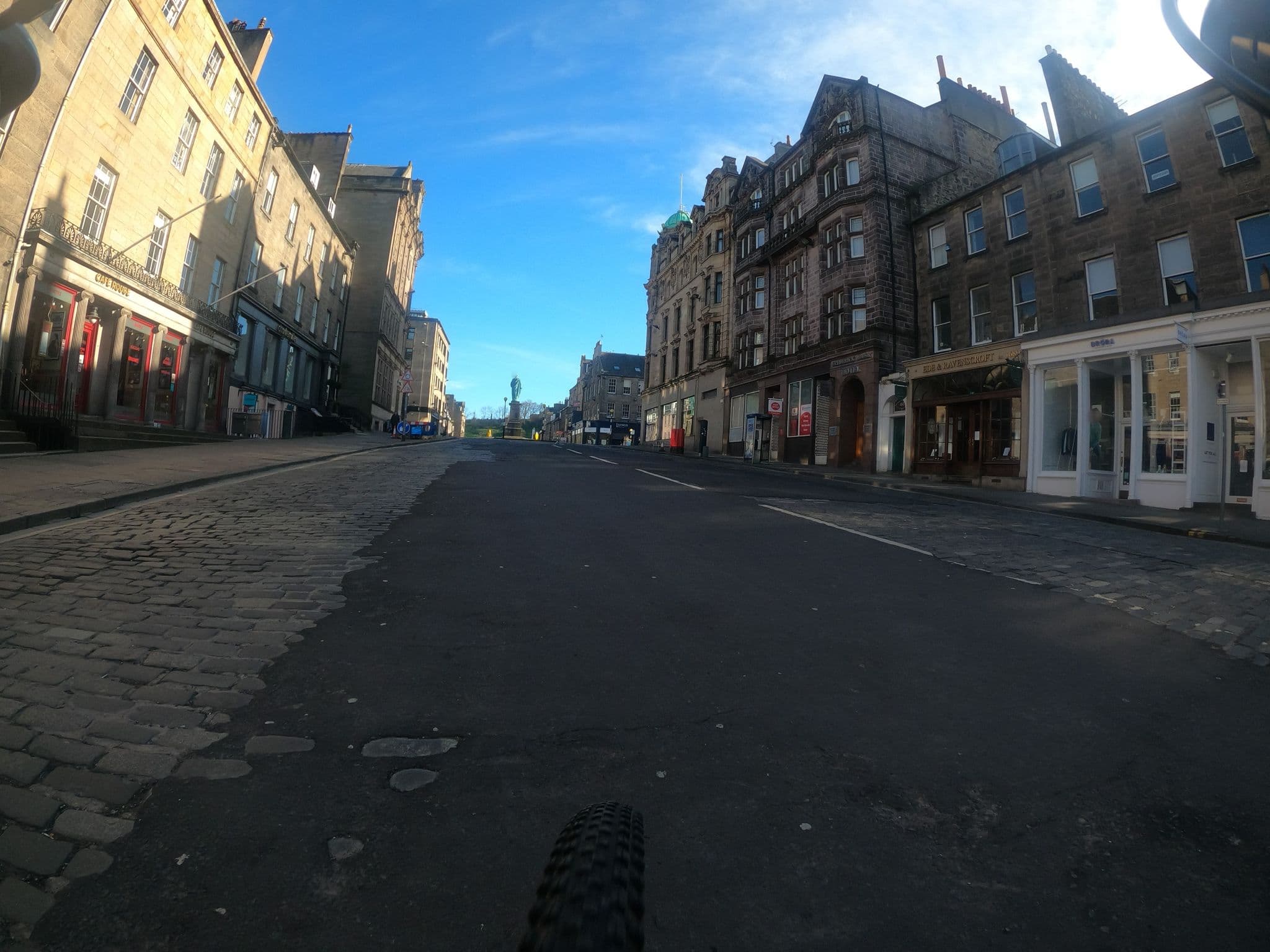 Street view near Frederick House Hotel, Edinburgh — © chris (CC BY-SA · Mapillary)