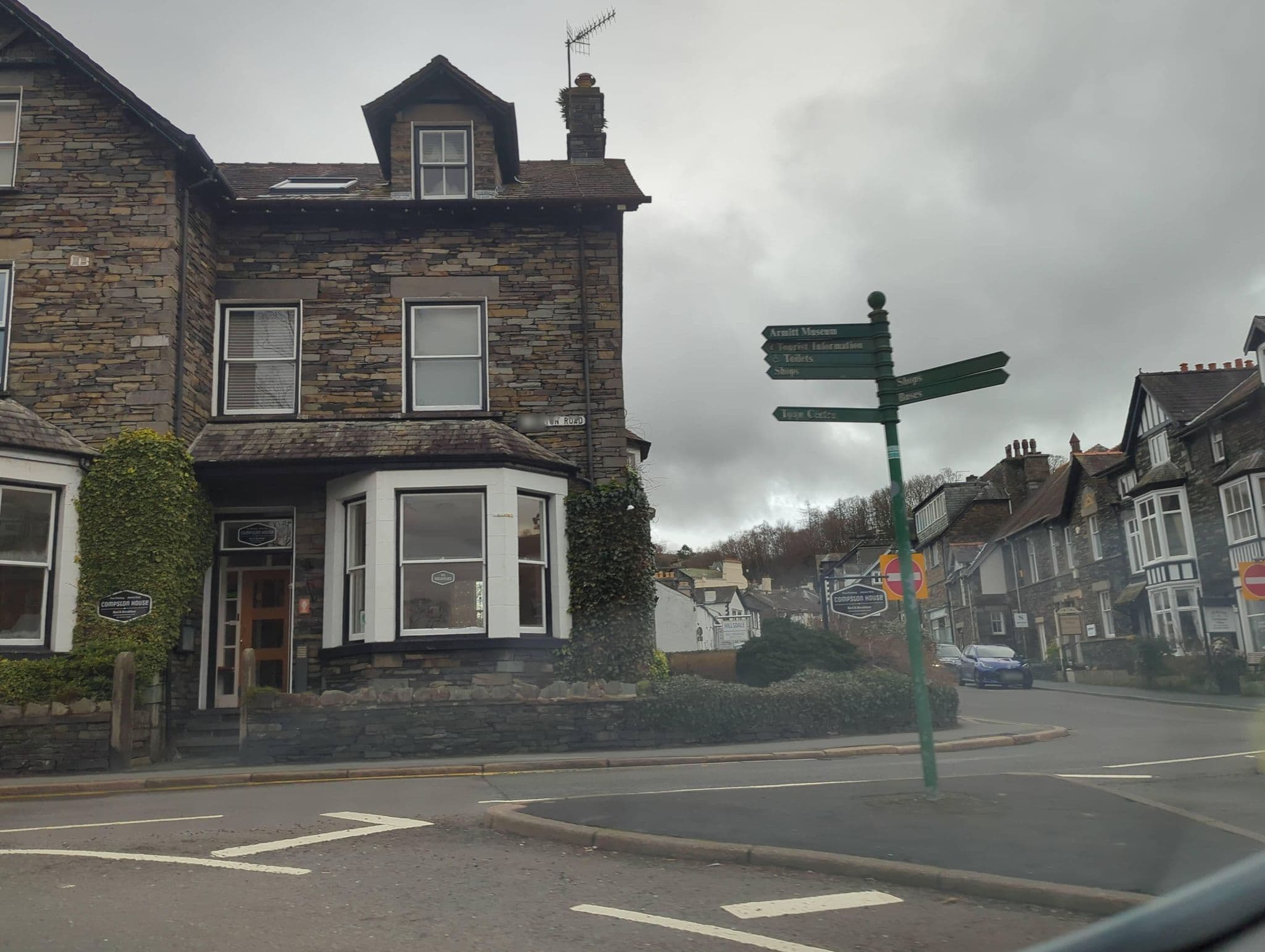 Street view near Melrose, Ambleside