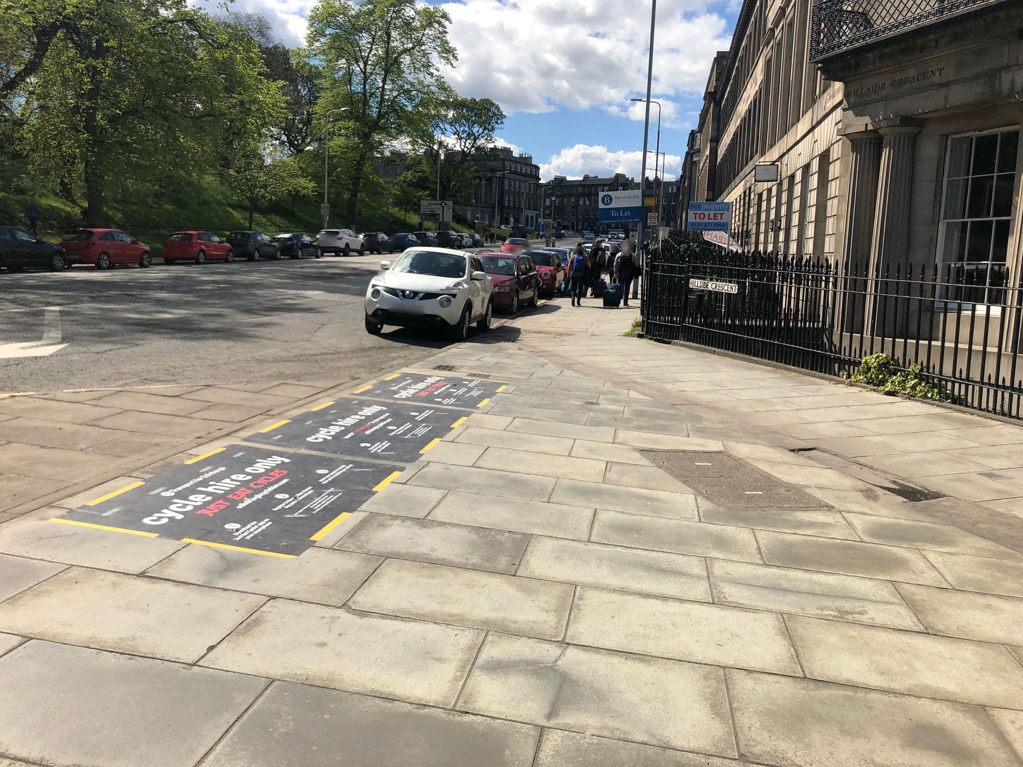 Street view near Playfair House Hotel, Edinburgh