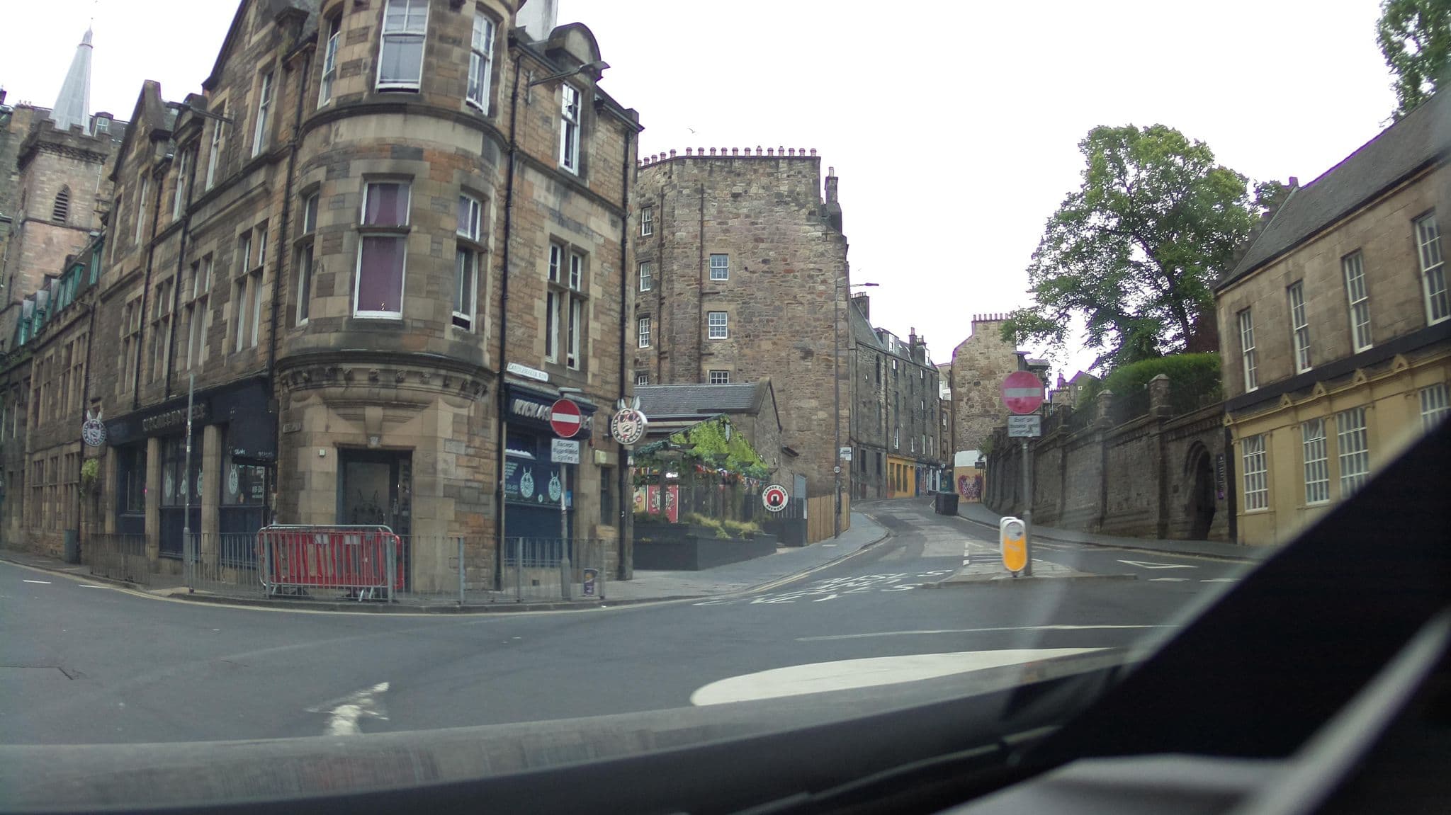 Street view near Kick Ass Hostels, Edinburgh — © southglos (CC BY-SA · Mapillary)