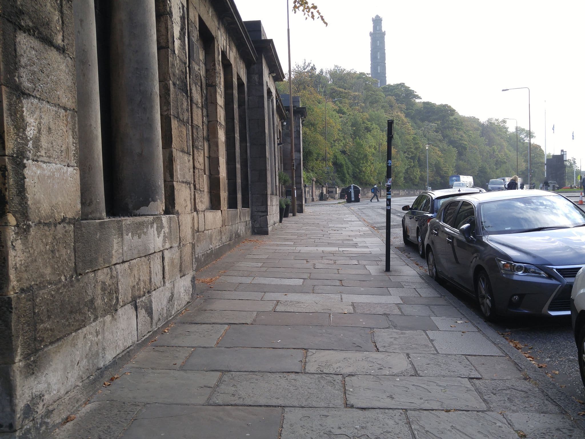 Street view near Parliament House Hotel, Edinburgh