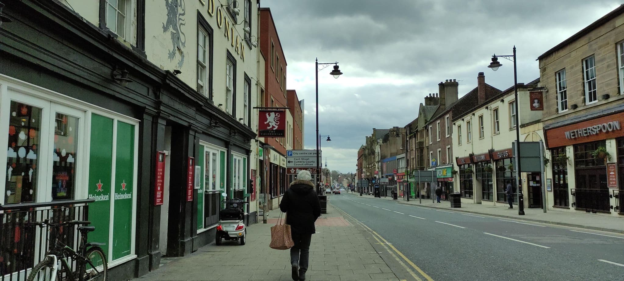Street view near County Hotel, Carlisle — © jethro10 (CC BY-SA · Mapillary)