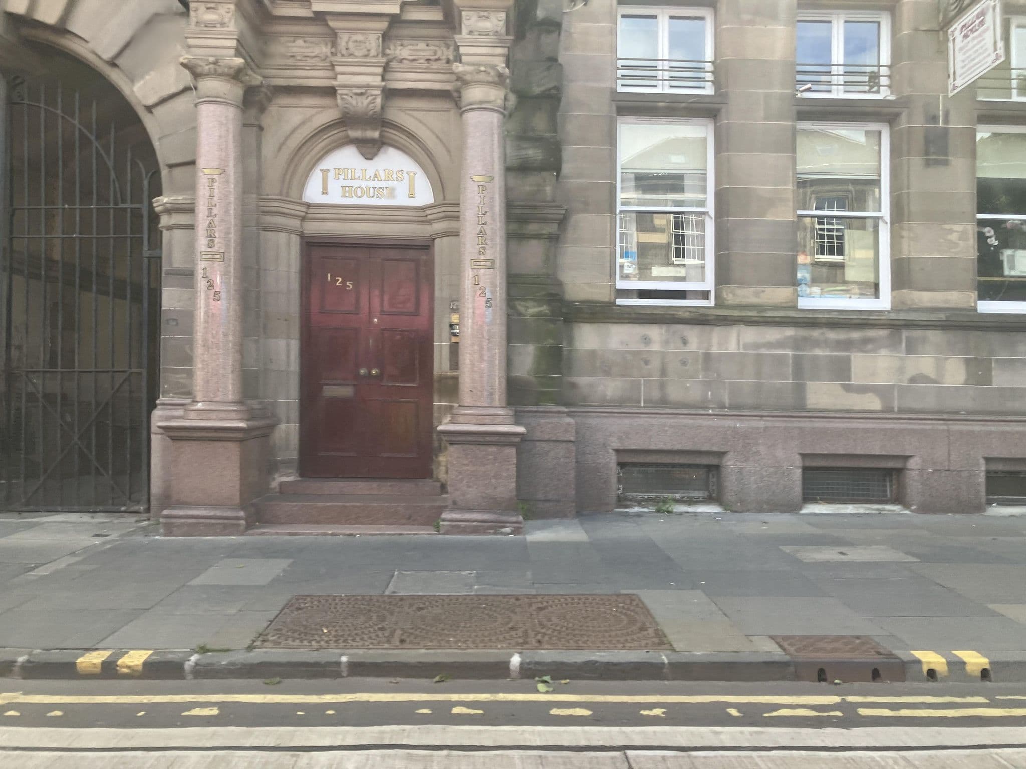 Street view near Pillars House, Edinburgh