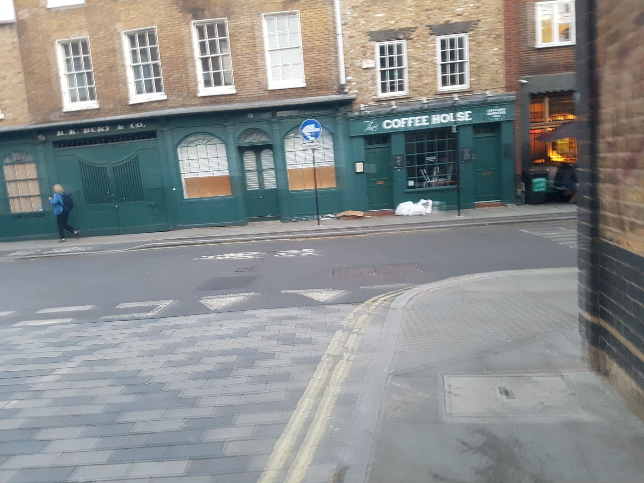 Street view near The Rose & Crown, City of London — © dsmm (CC BY-SA · Mapillary)