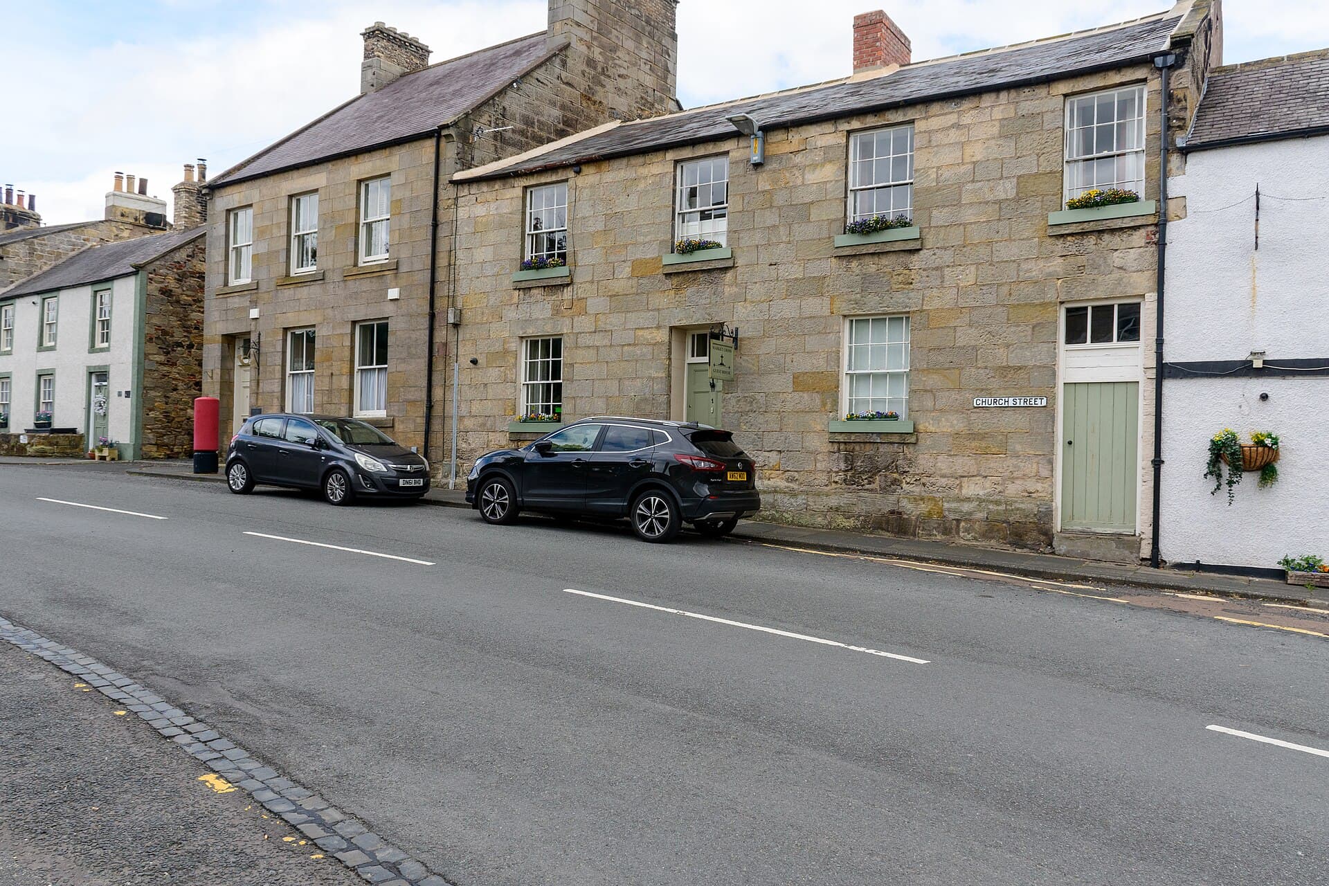 Market Cross Guest House (via Wikimedia Commons, CC0)