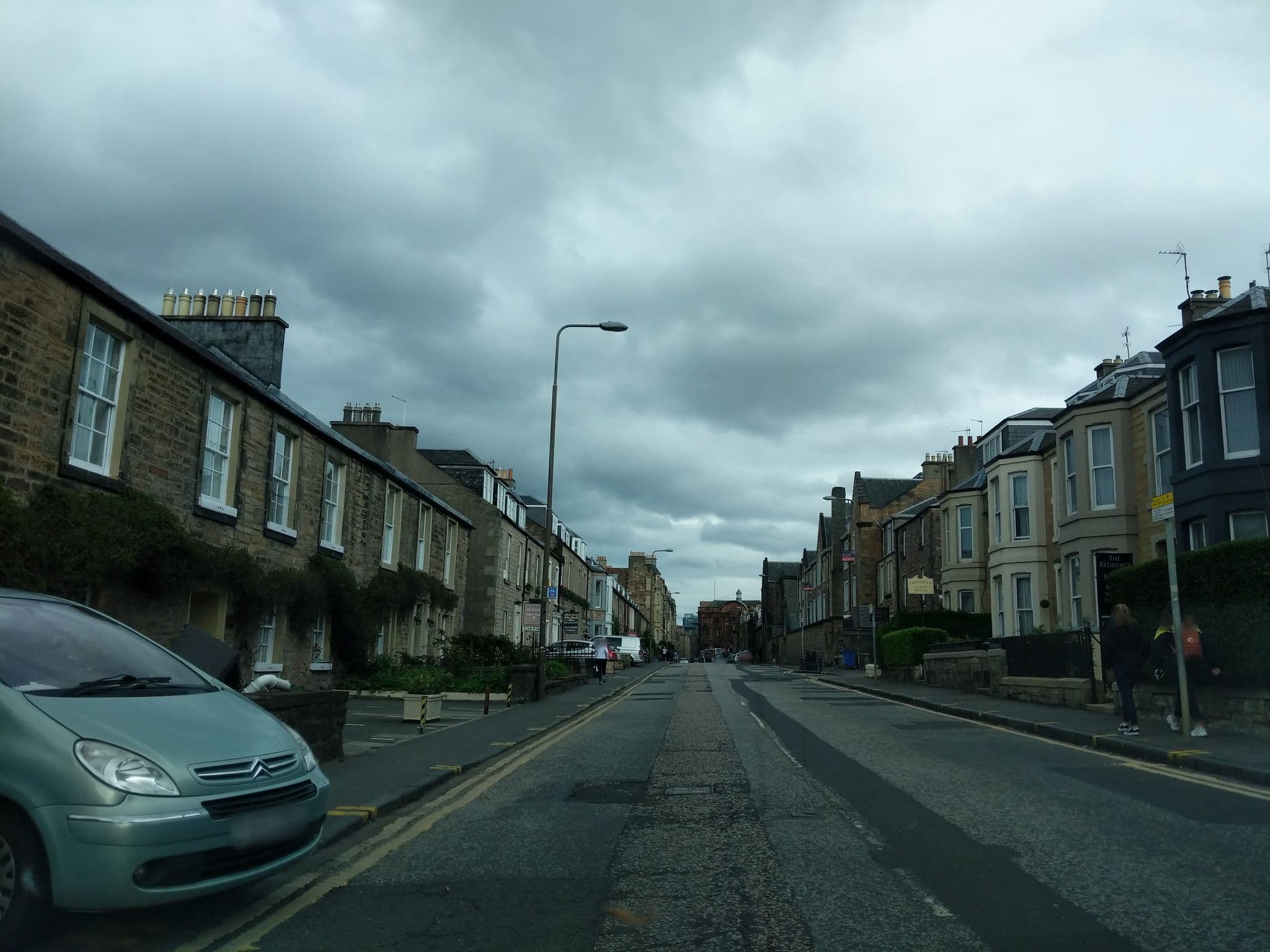 Street view near Averon, Edinburgh