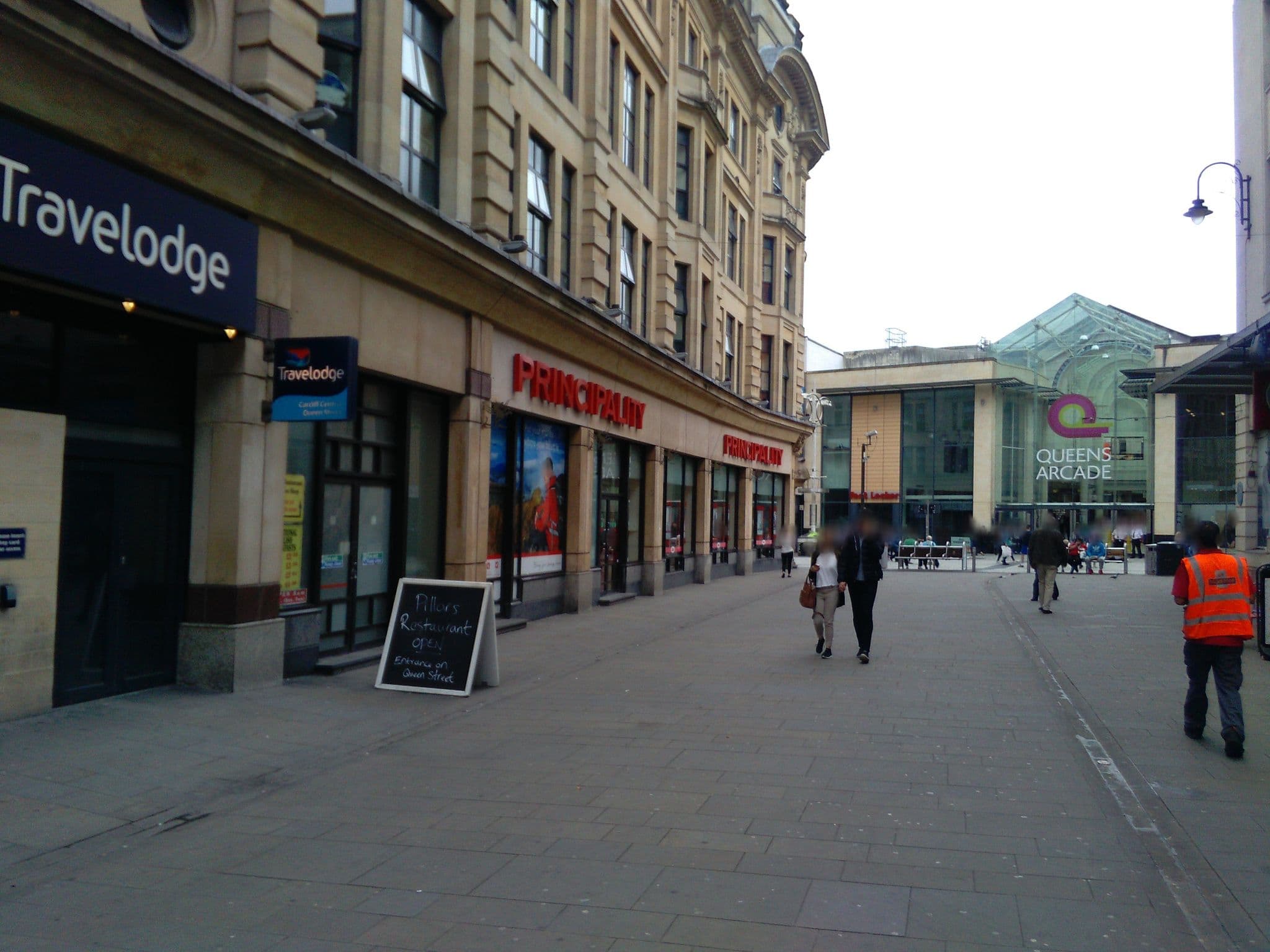 Street view near Travelodge, Cardiff — © ris (CC BY-SA · Mapillary)