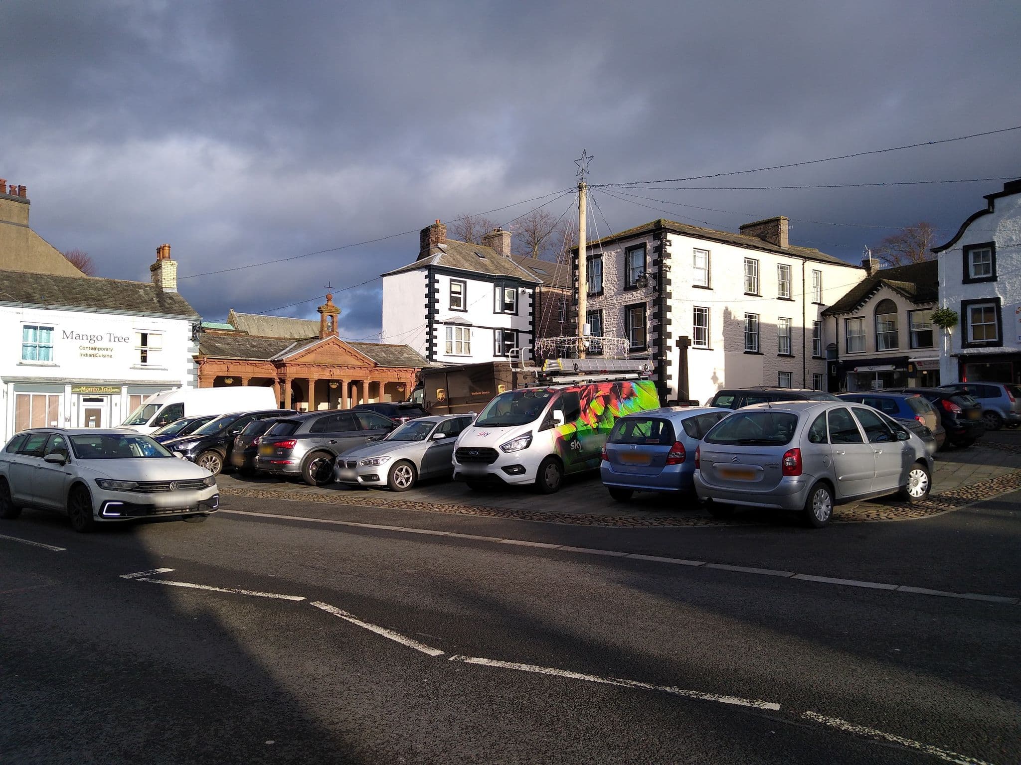 Street view near The Pennine Hotel, Kirkby Stephen — © jethro10 (CC BY-SA · Mapillary)