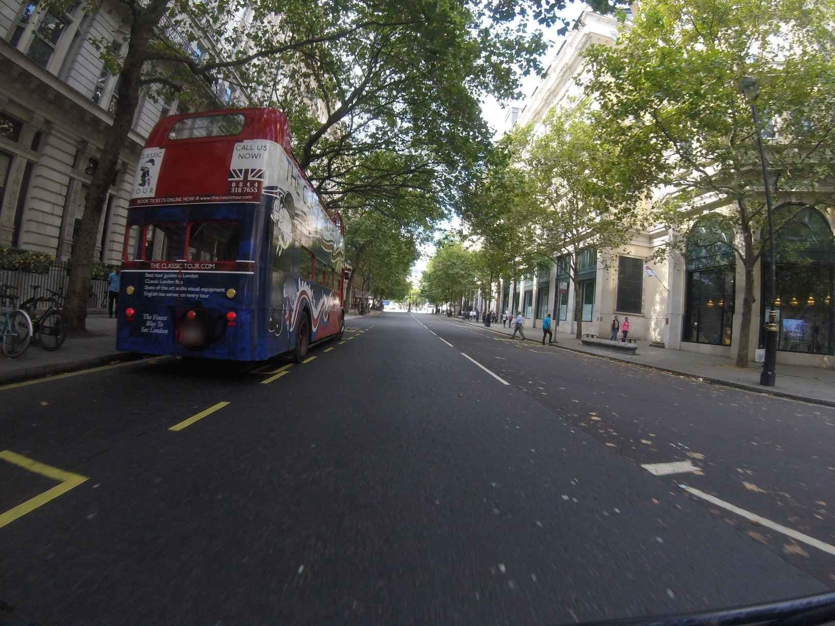 Street view near Club Quarters Hotel, London — © domdomegg (CC BY-SA · Mapillary)