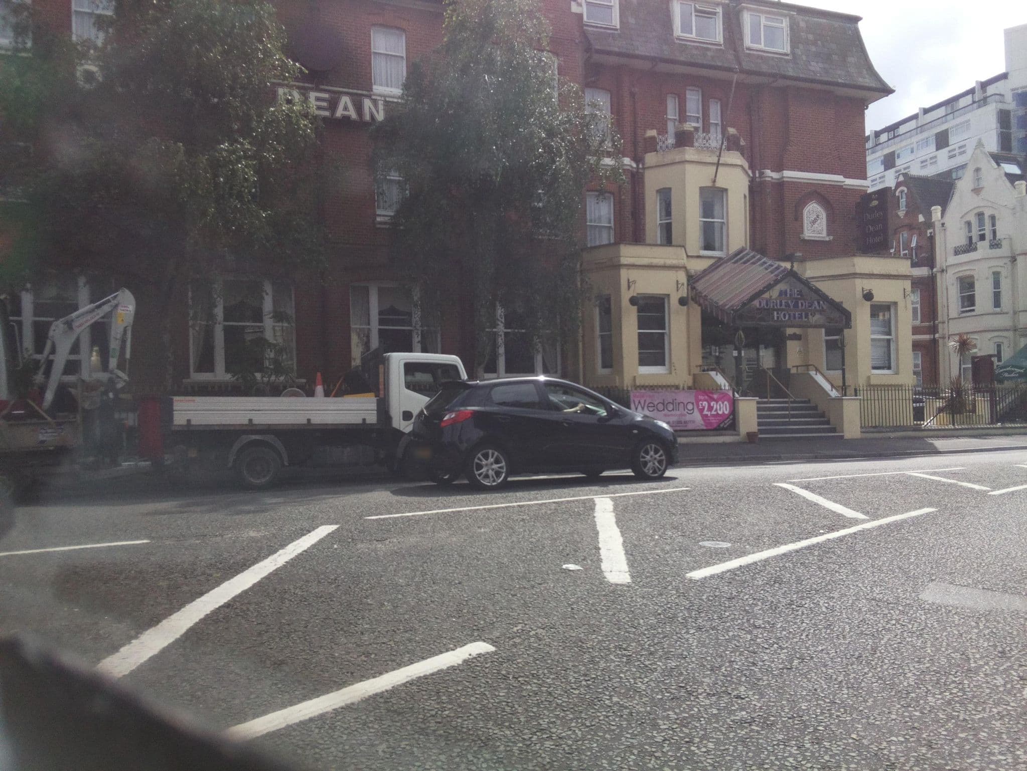 Street view near Durley Dean Hotel, Bournemouth — © southglos (CC BY-SA · Mapillary)