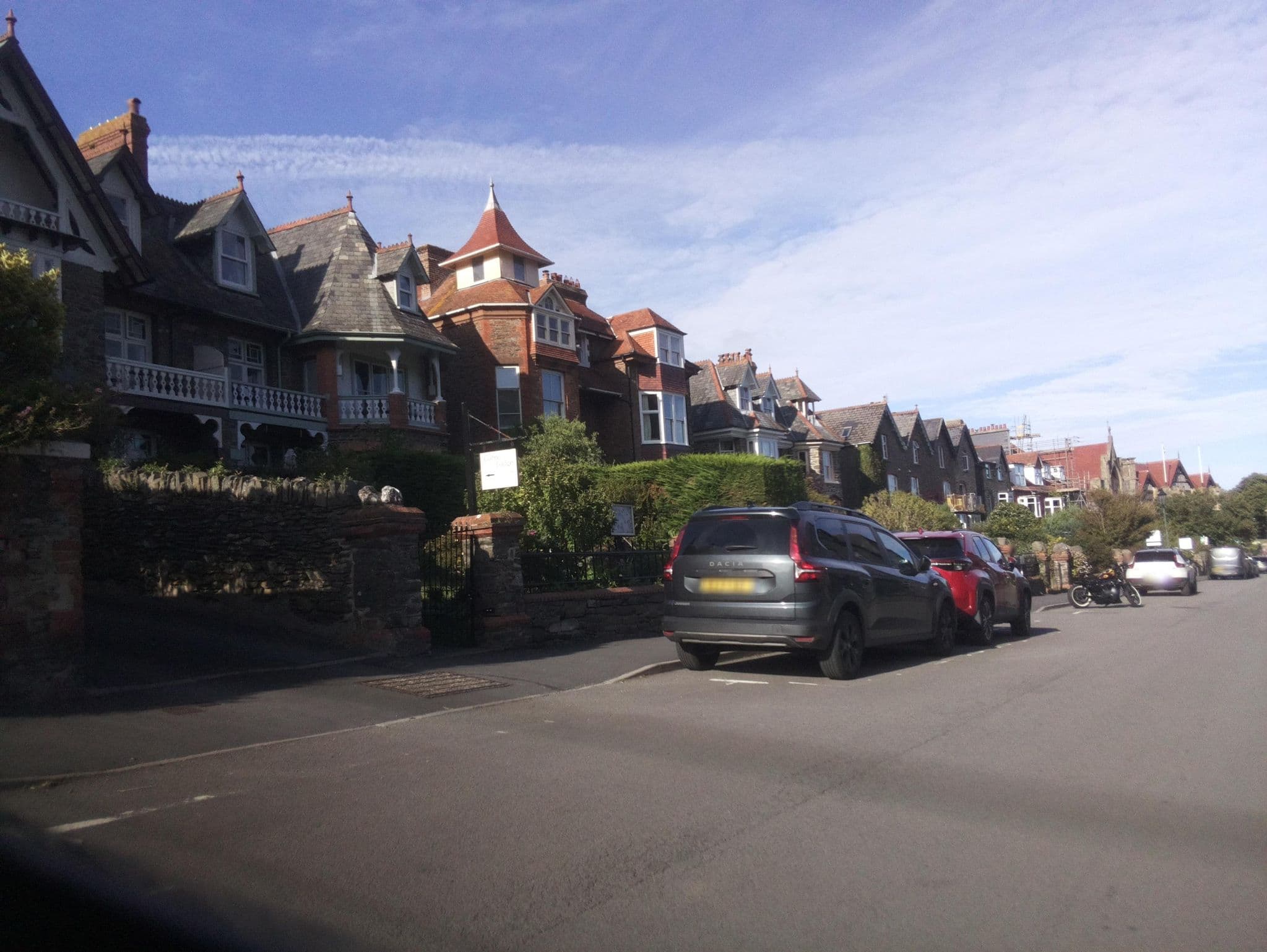 Street view near Gable Lodge, Lynton — © southglos (CC BY-SA · Mapillary)