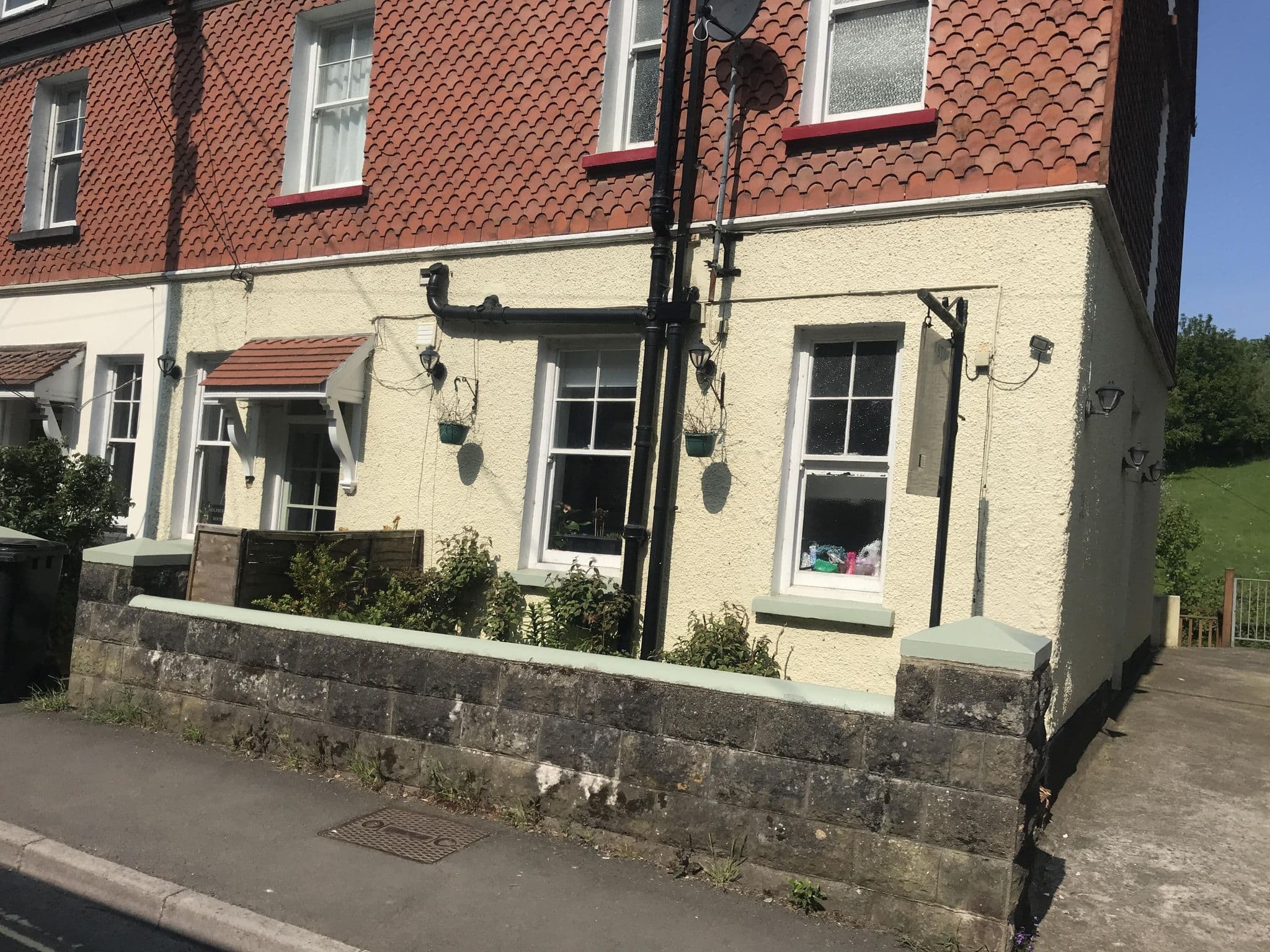 Street view near Poplars Hotel, Combe Martin — © miguel_andrade (CC BY-SA · Mapillary)