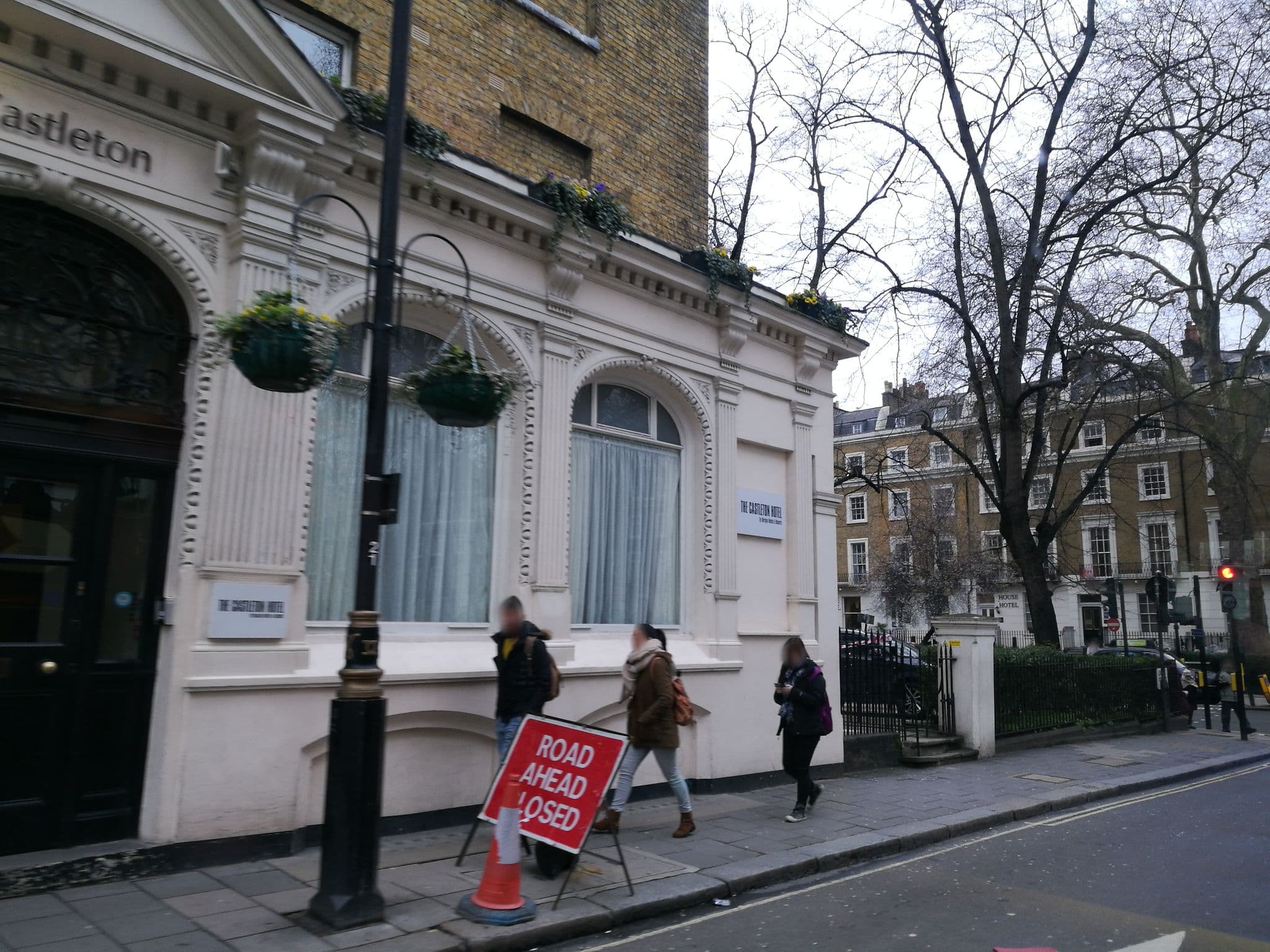 Street view near Westpoint Hotel, Hyde Park
