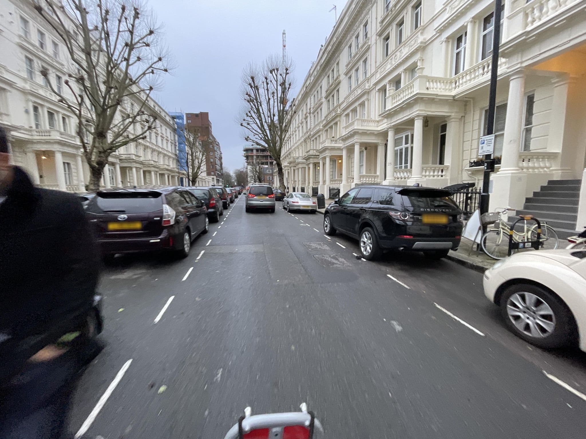 Street view near Hyde Park Budget Apartments, Bayswater — © asturksever (CC BY-SA · Mapillary)