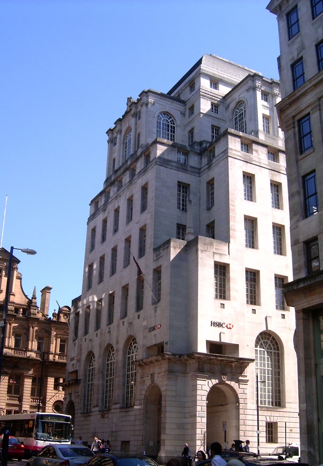 Gotham Hotel (via Wikimedia Commons, CC BY 2.5)
