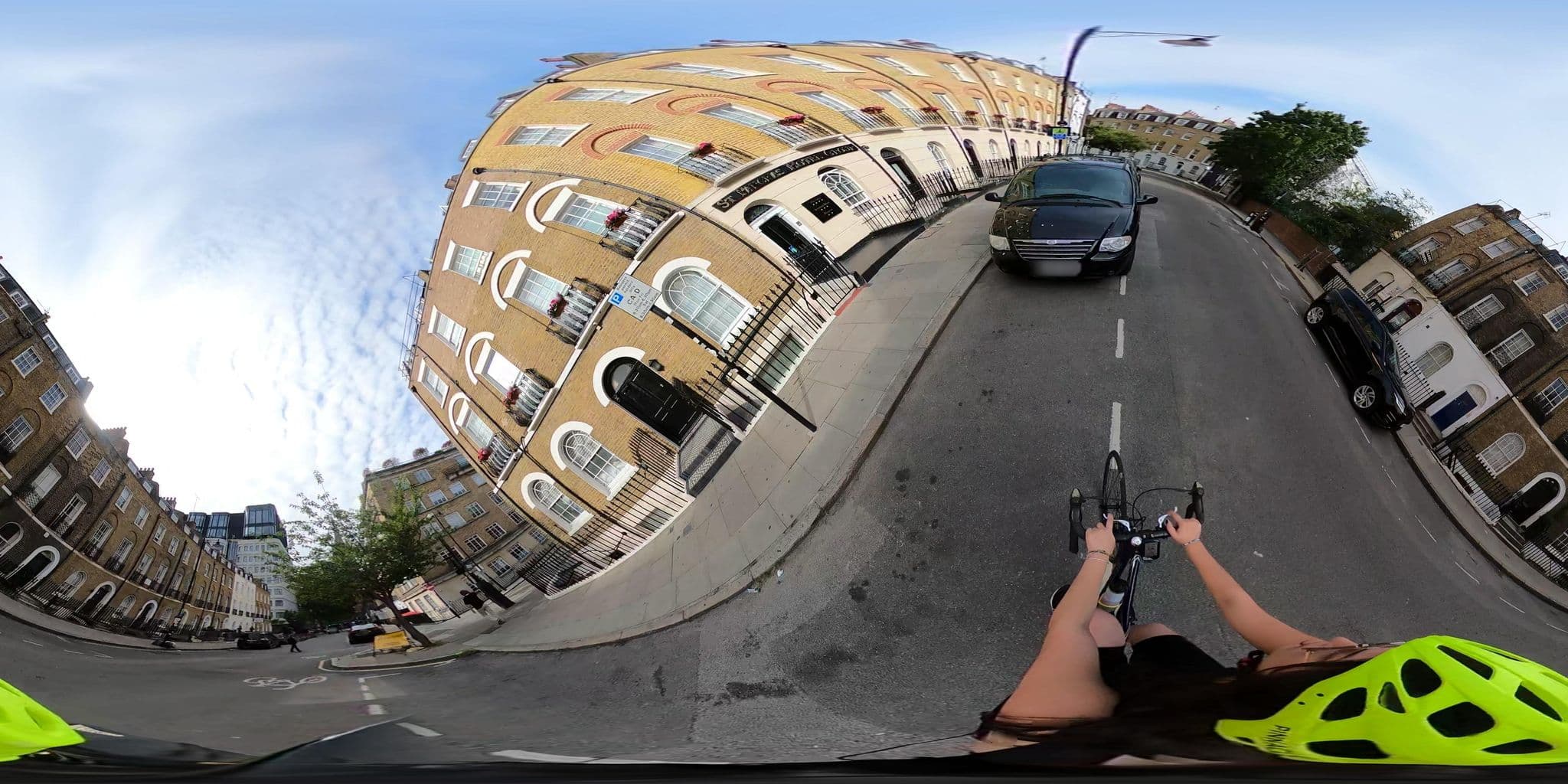 Street view near The Jesmond Dene, King's Cross — © cernbyln (CC BY-SA · Mapillary)