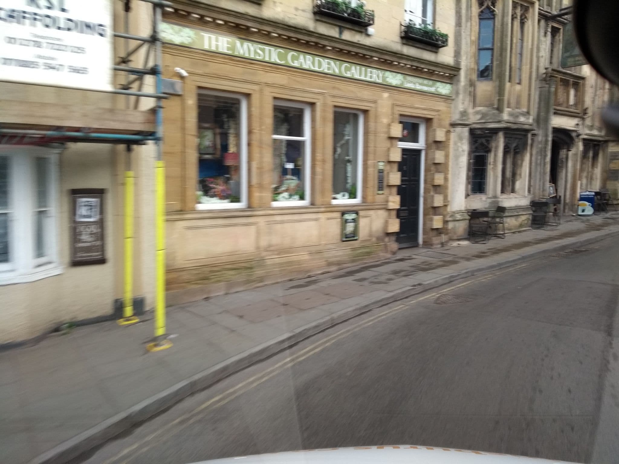 Street view near The Crown, Glastonbury — © ukchris (CC BY-SA · Mapillary)