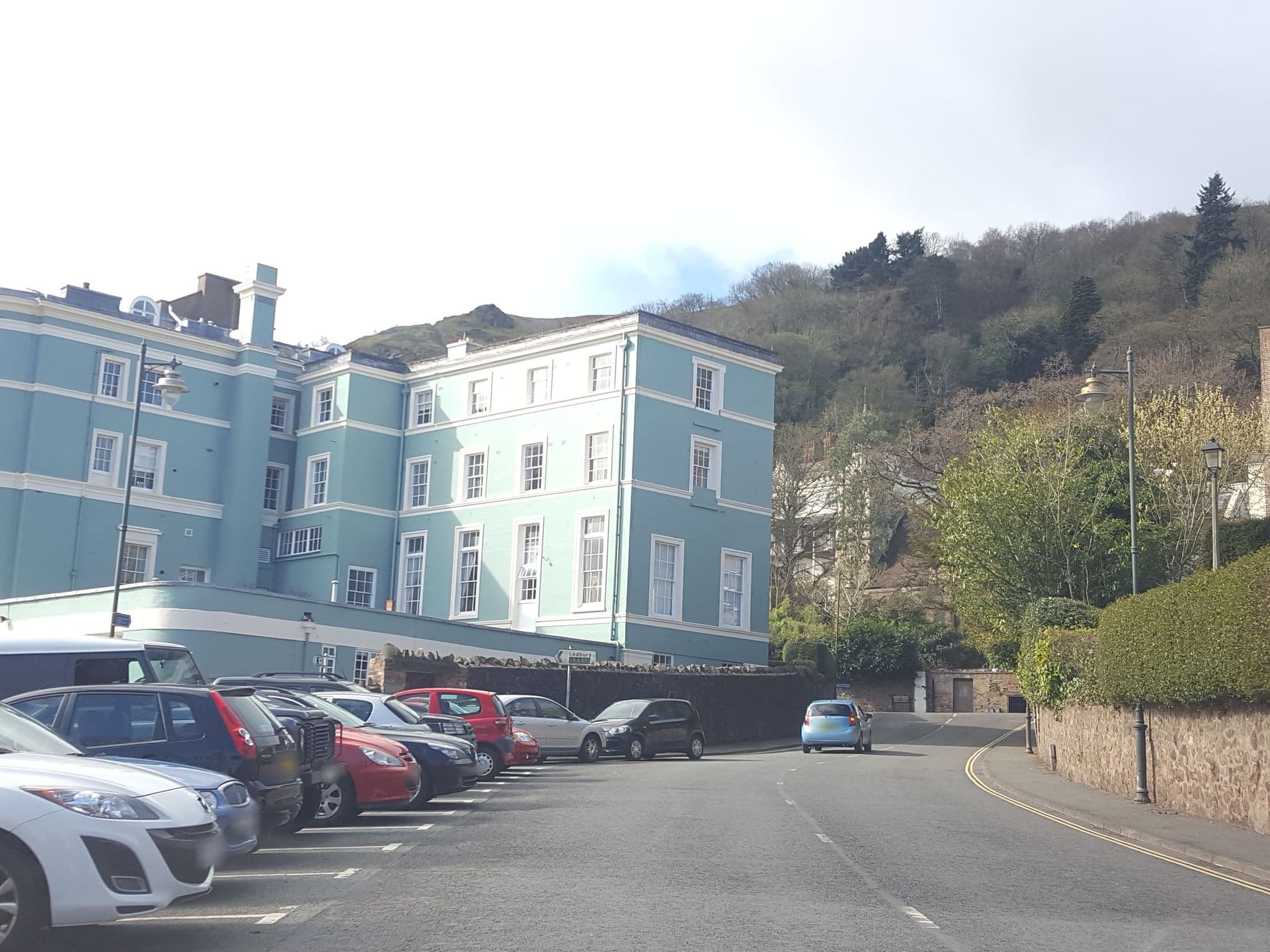 Street view near Abbey Hotel, Great Malvern — © domdomegg (CC BY-SA · Mapillary)