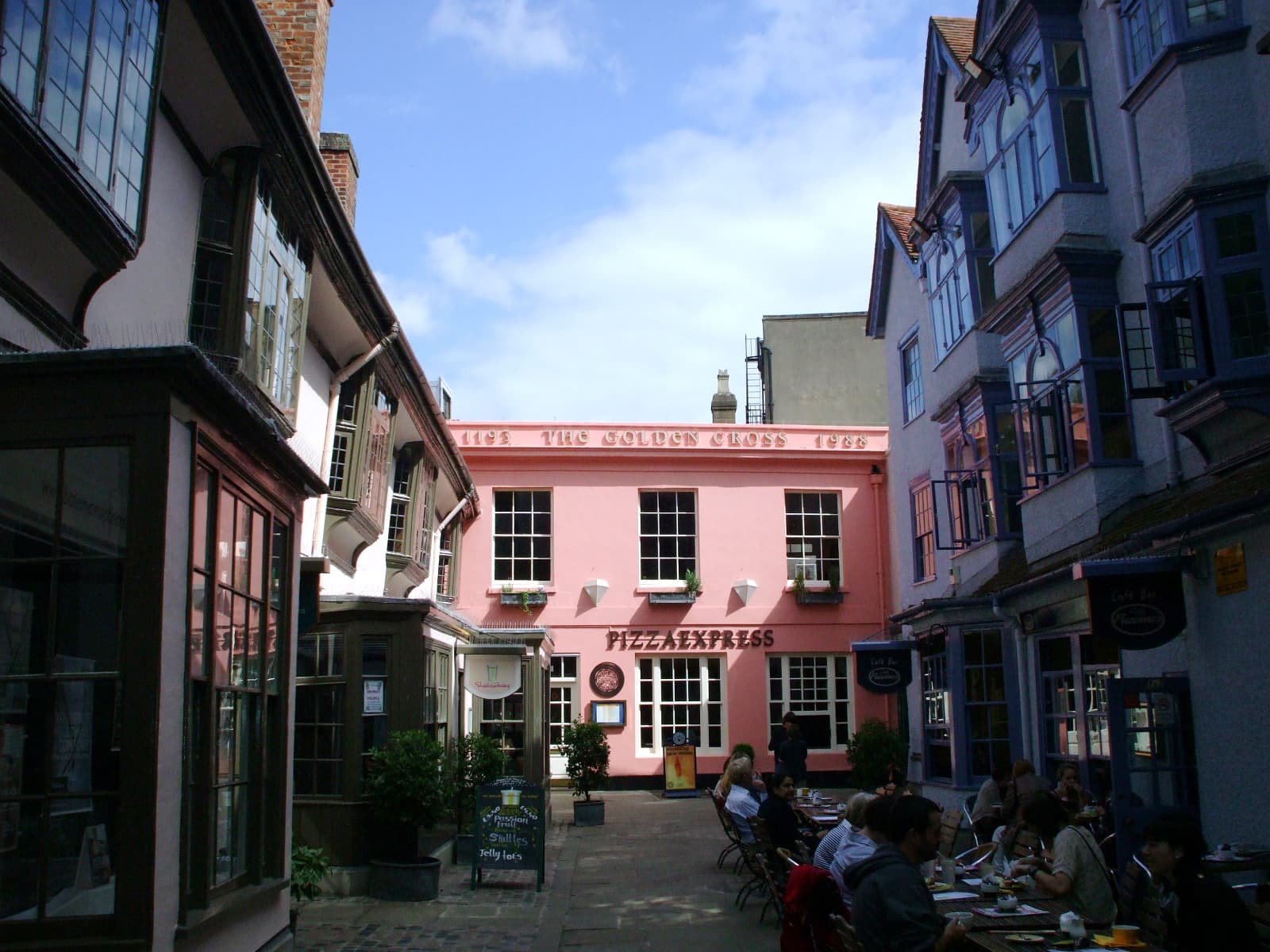 Golden Cross Guest House (via Wikimedia Commons, Public domain)