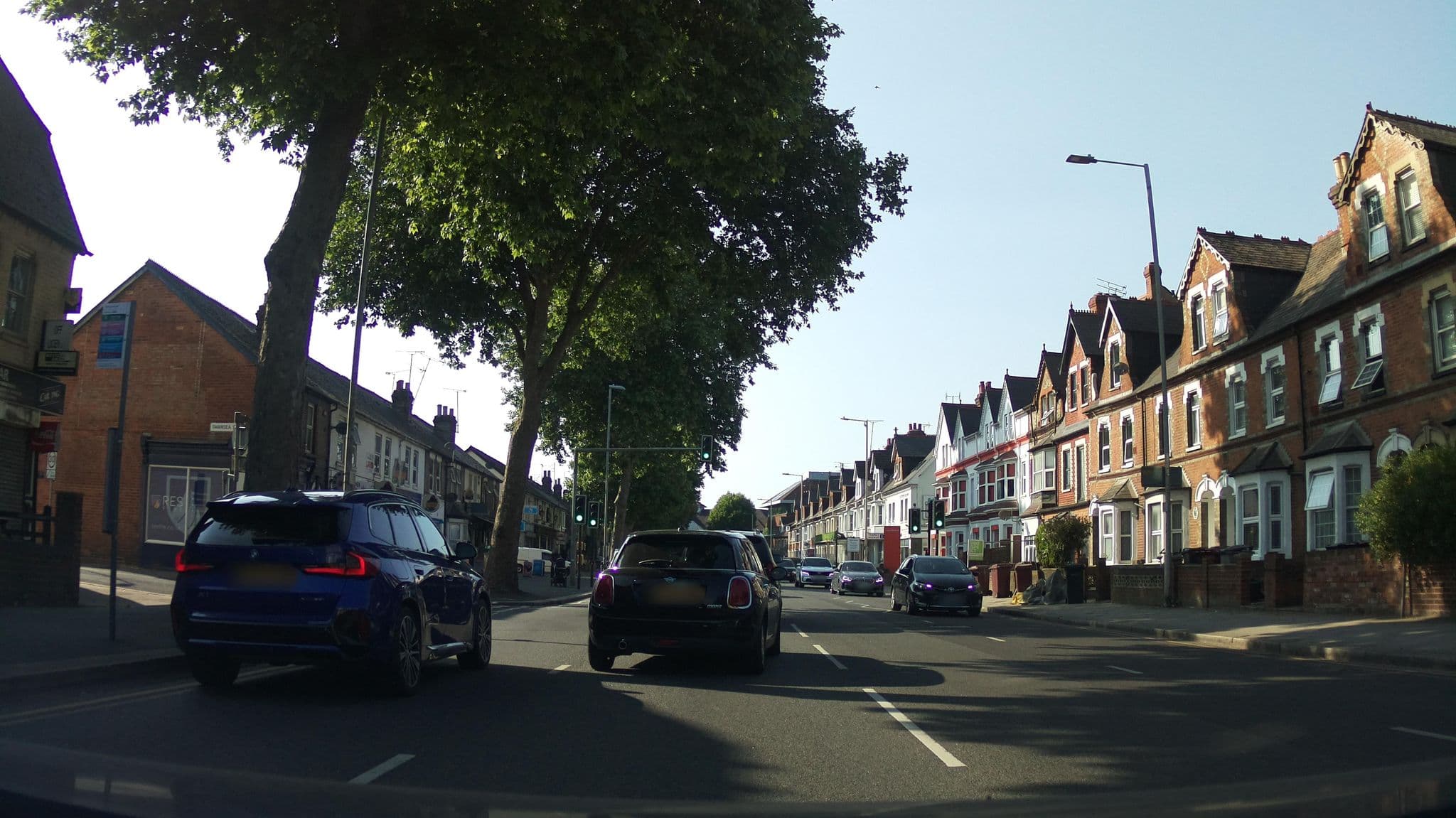 Street view near Caversham Lodge, Reading — © southglos (CC BY-SA · Mapillary)