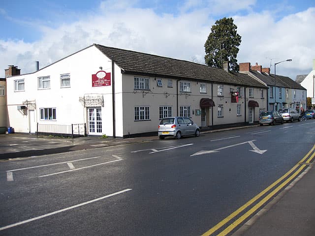 The Riverside Hotel (via Wikimedia Commons, CC BY-SA 2.0)