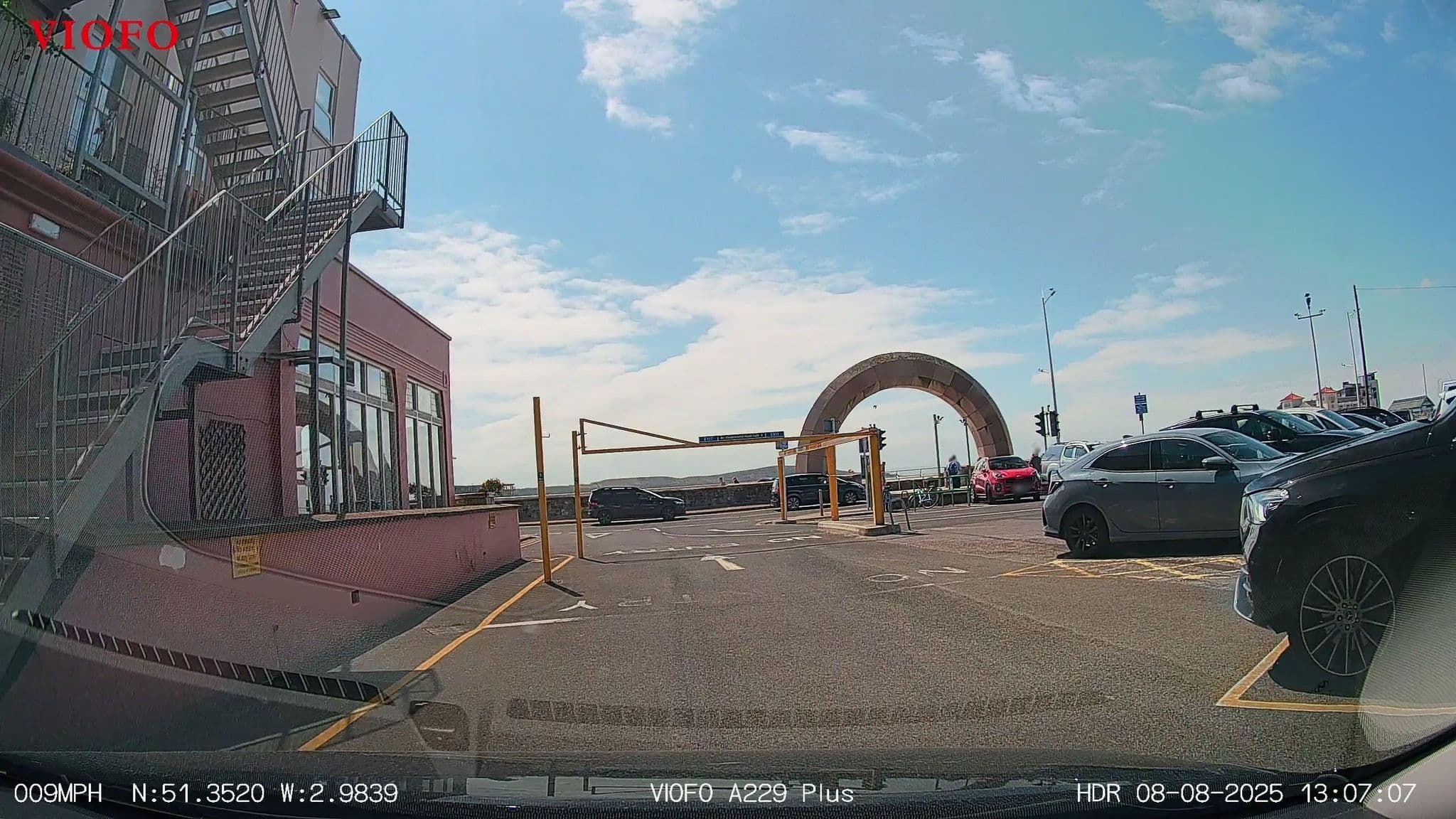 Street view near The Old Colonial, Weston-super-Mare — © RyanBush (CC BY-SA · Mapillary)